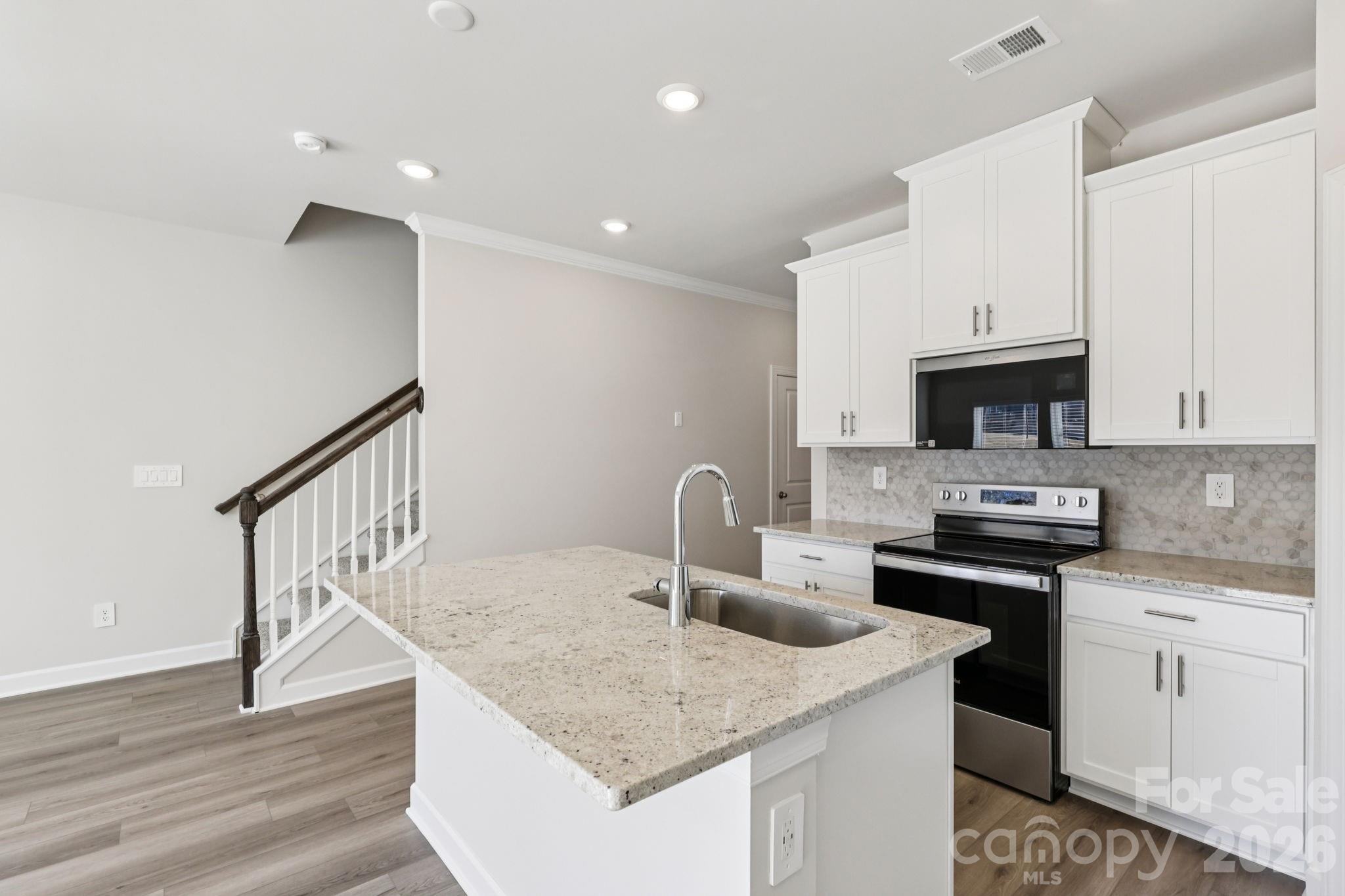 9044 Foggy Brook Loop — Charlotte