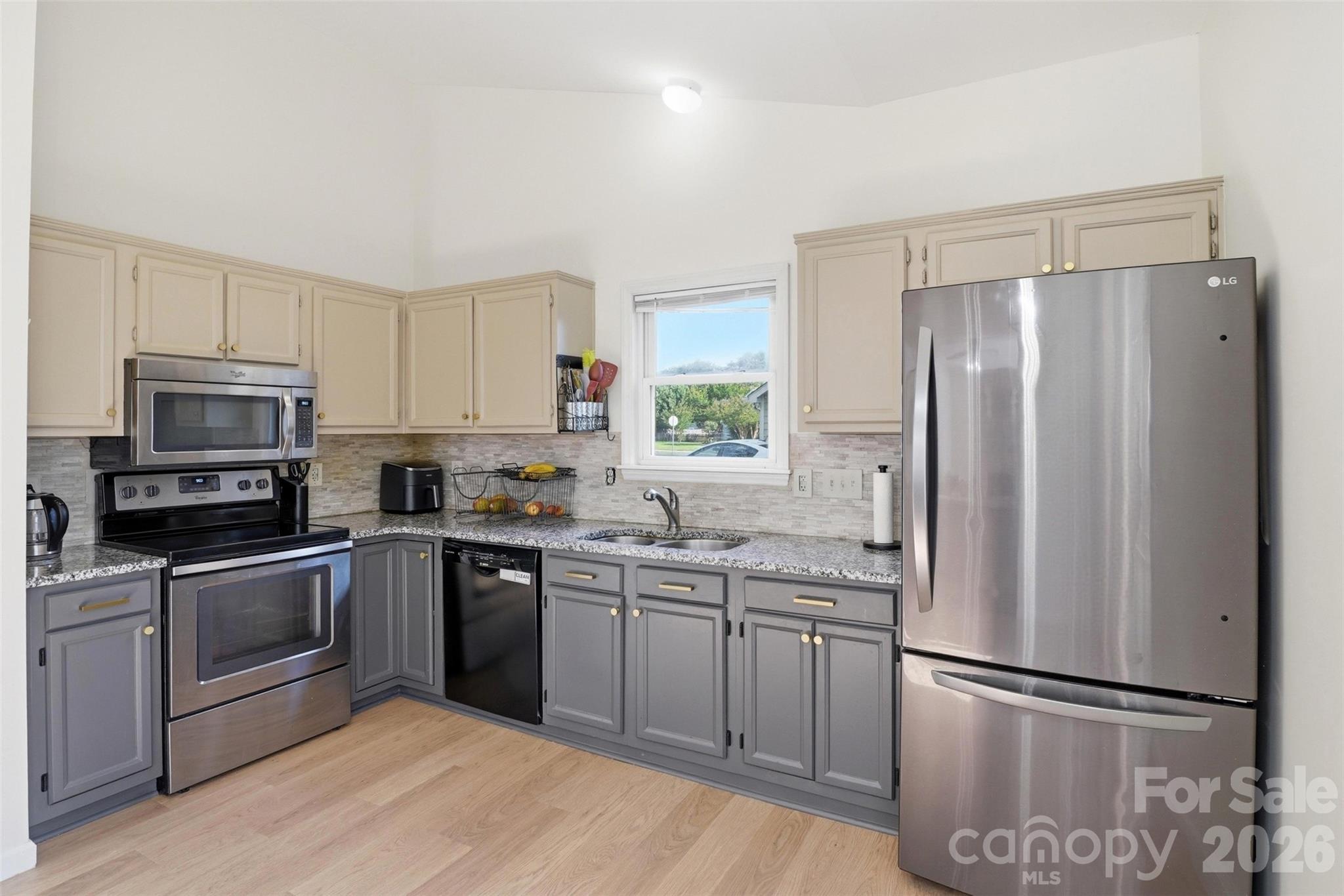 12025 Freshwell Road — Charlotte