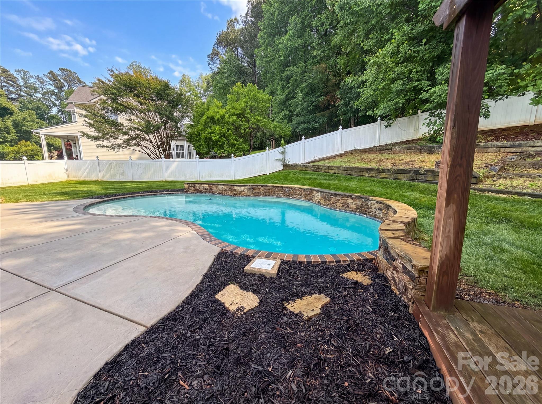 8702 Bell Song Lane — Huntersville