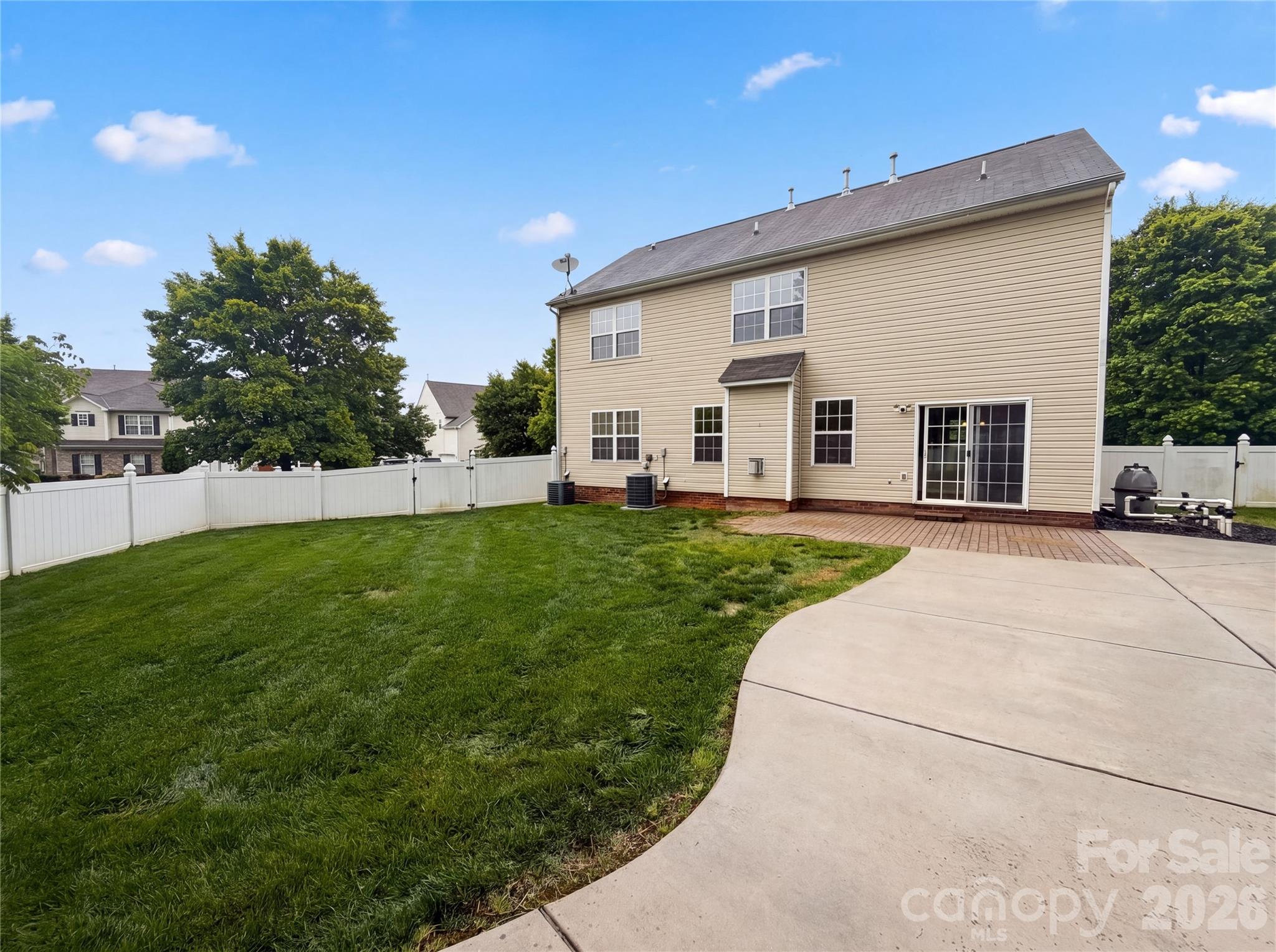 8702 Bell Song Lane — Huntersville