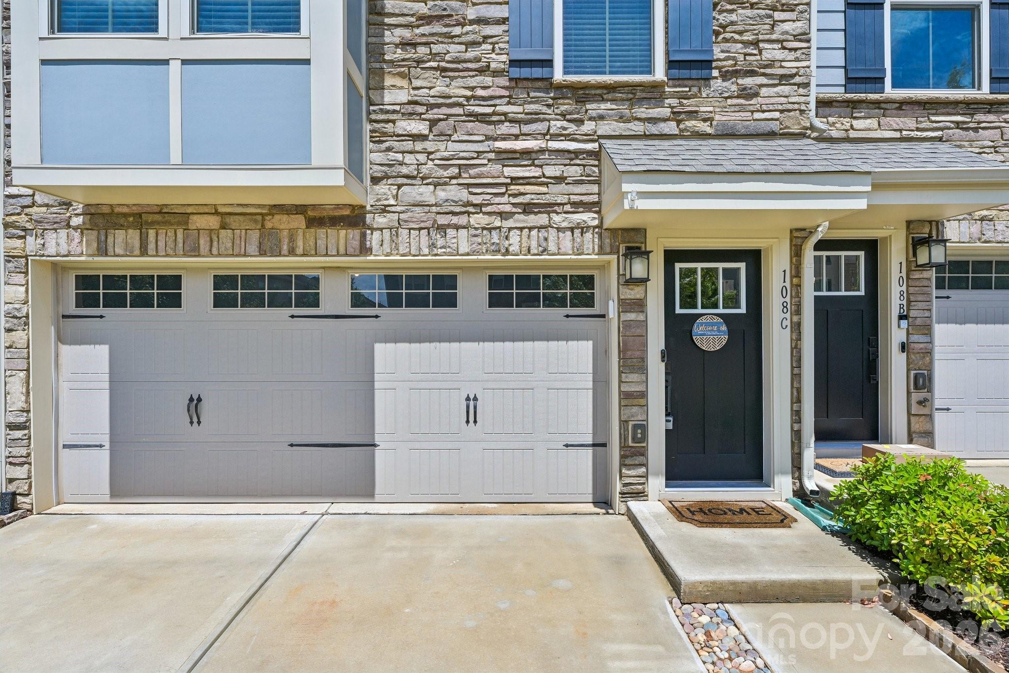 108 Helm Lane — Mooresville