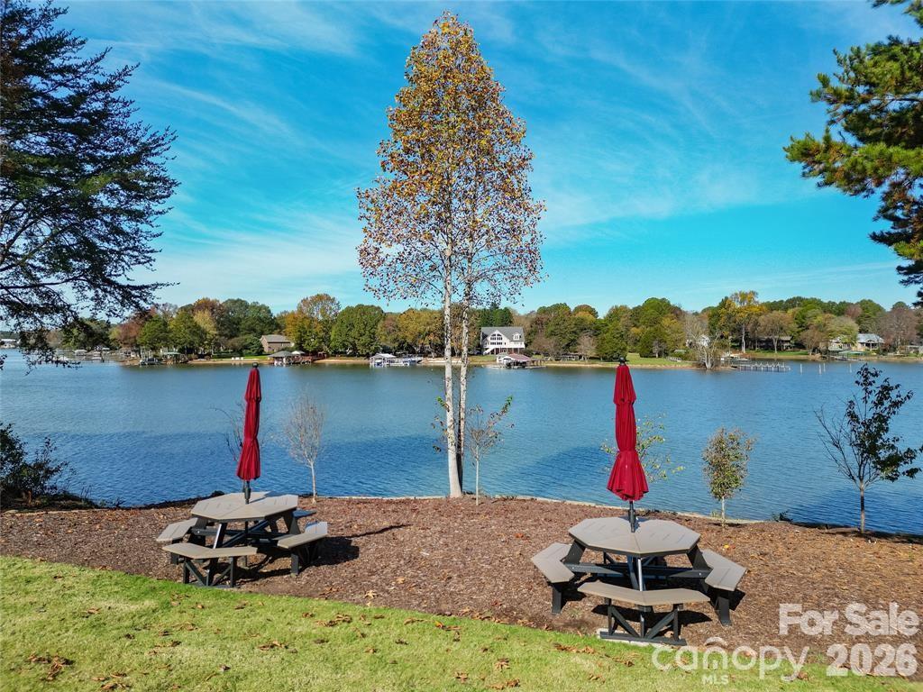 108 Helm Lane — Mooresville