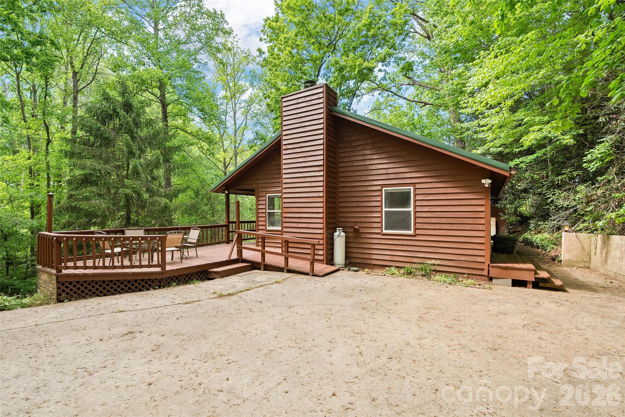 107 Pretty View Lane — Waynesville