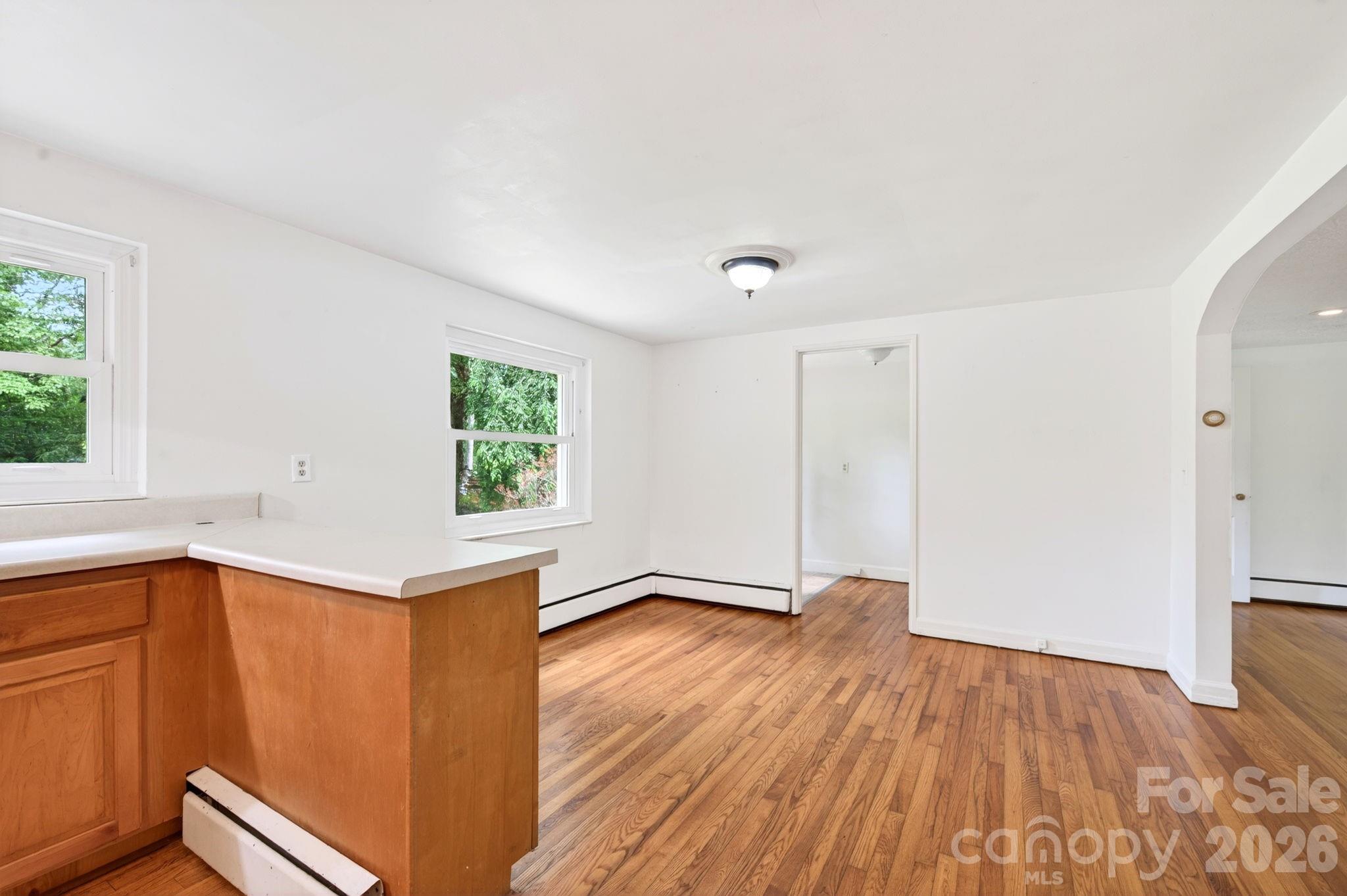 411 Hillcrest Circle — Hendersonville