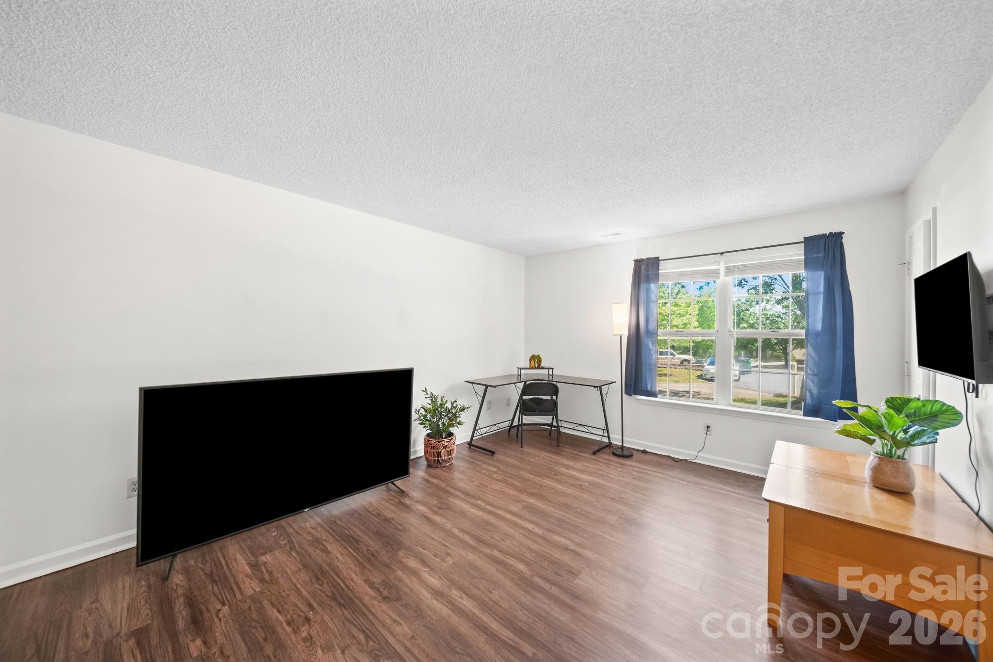 2726 Haversham Court — Charlotte