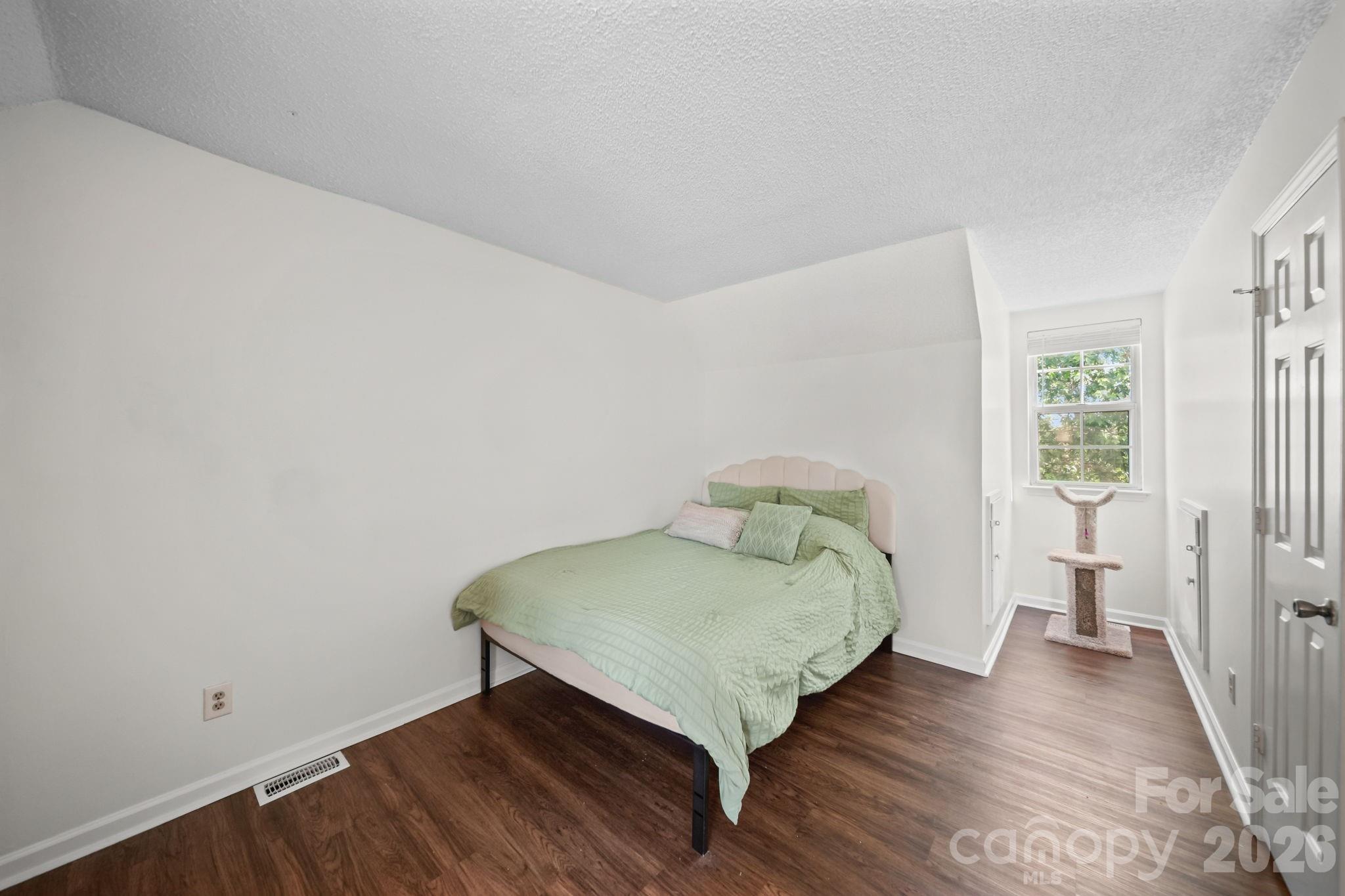 2726 Haversham Court — Charlotte