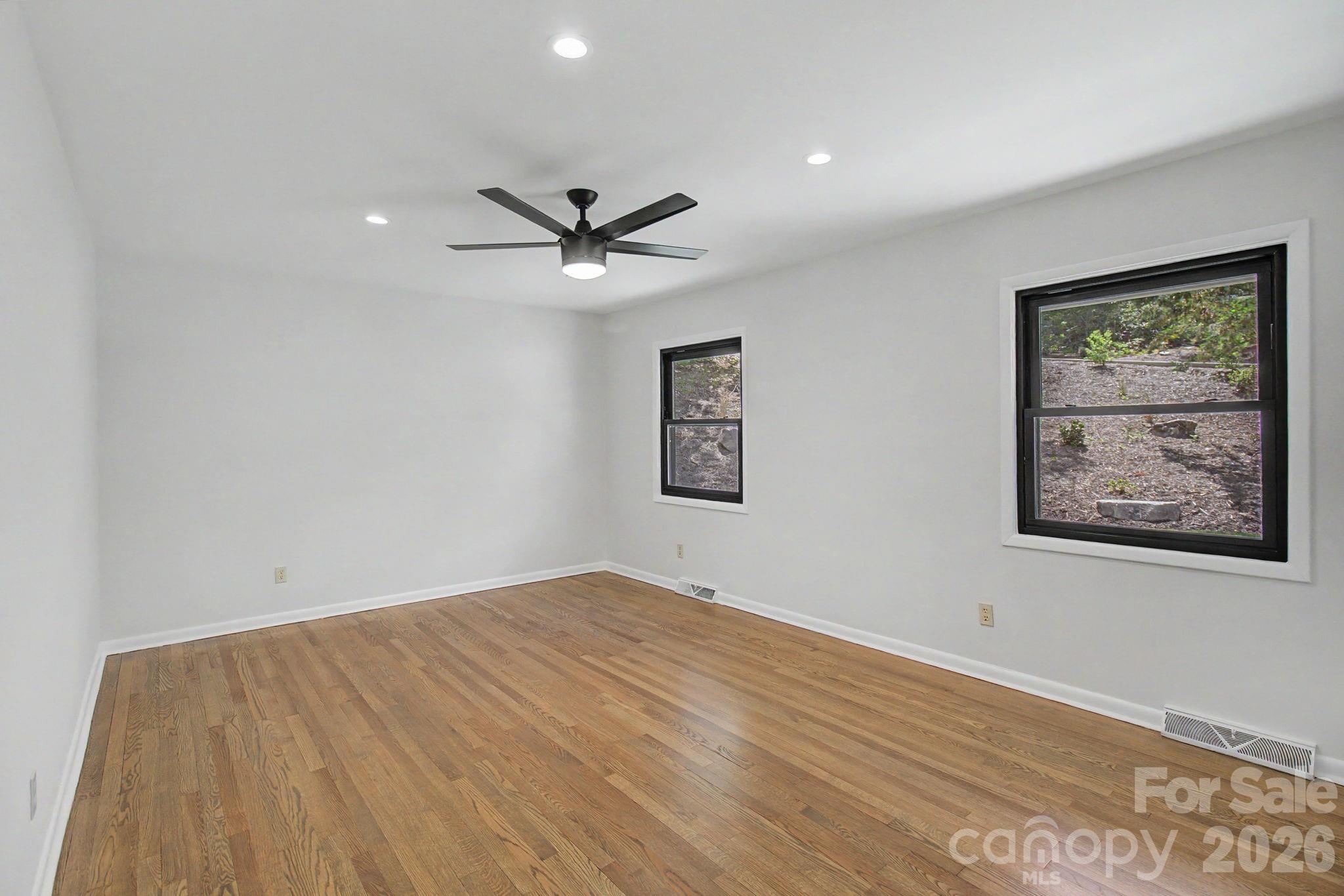 5 Kent Place — Asheville