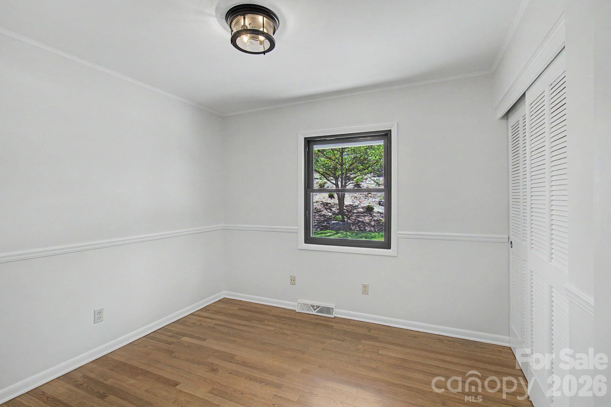 5 Kent Place — Asheville