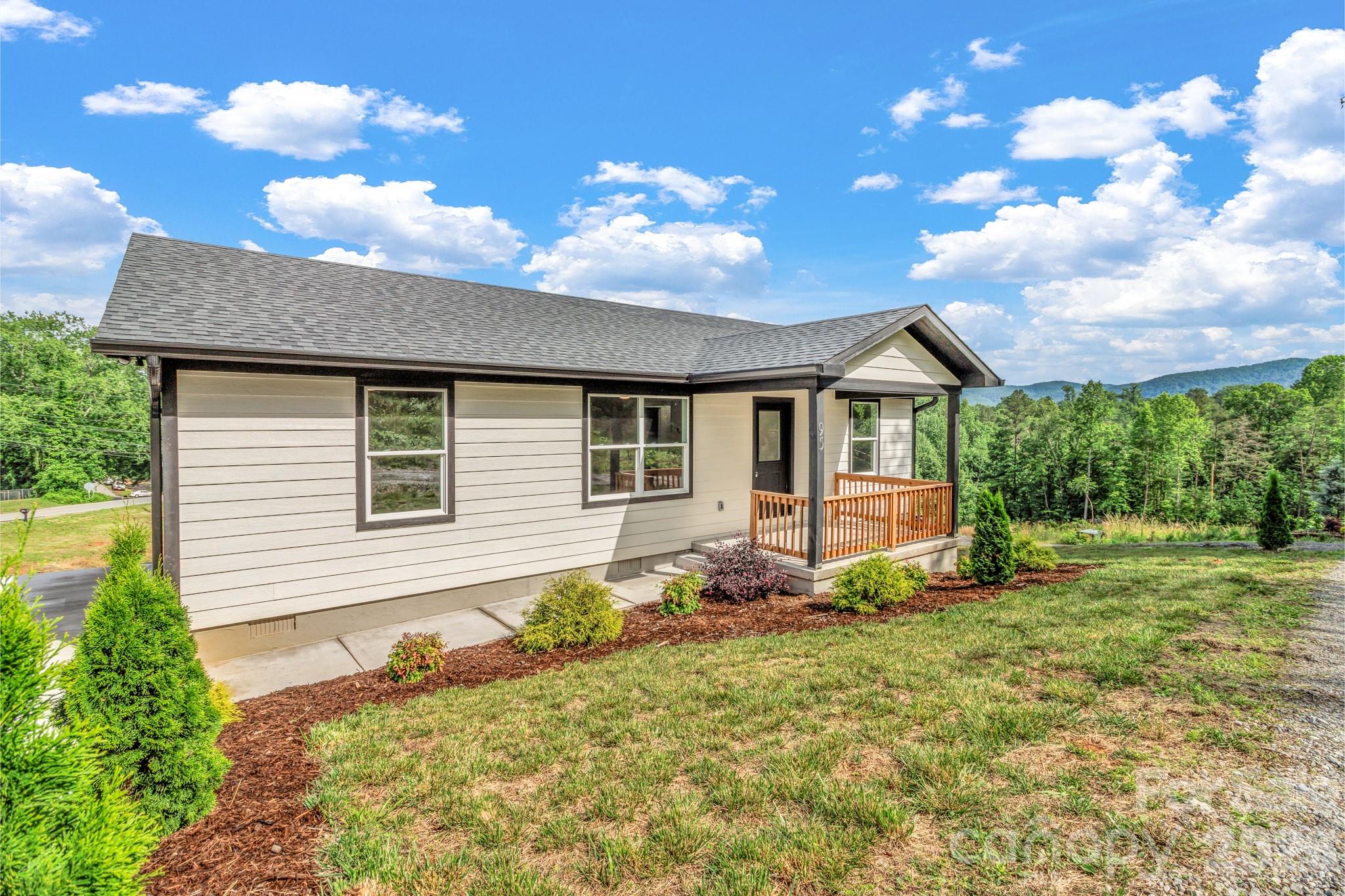 95 Short Drive — Marion