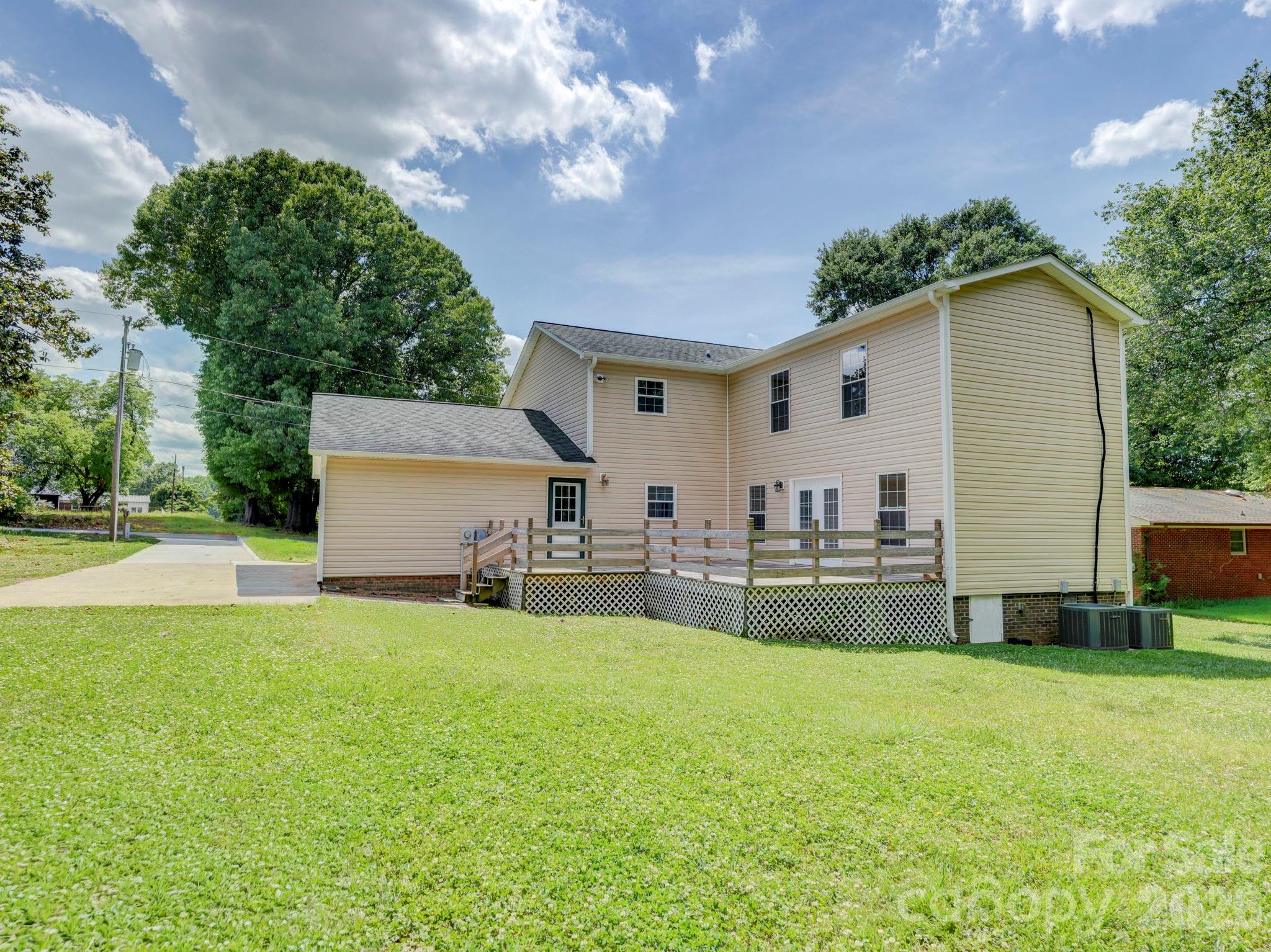1707 David Drive — Shelby