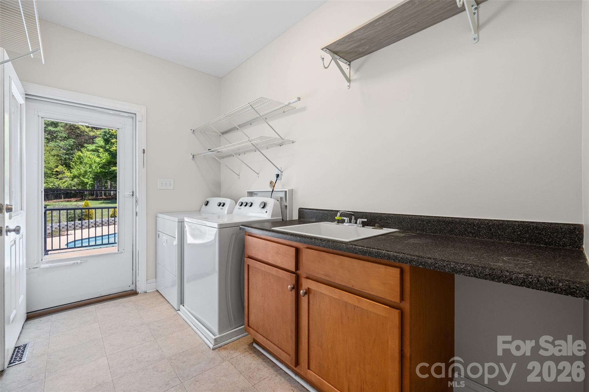 1606 Ferdinand Lane — York