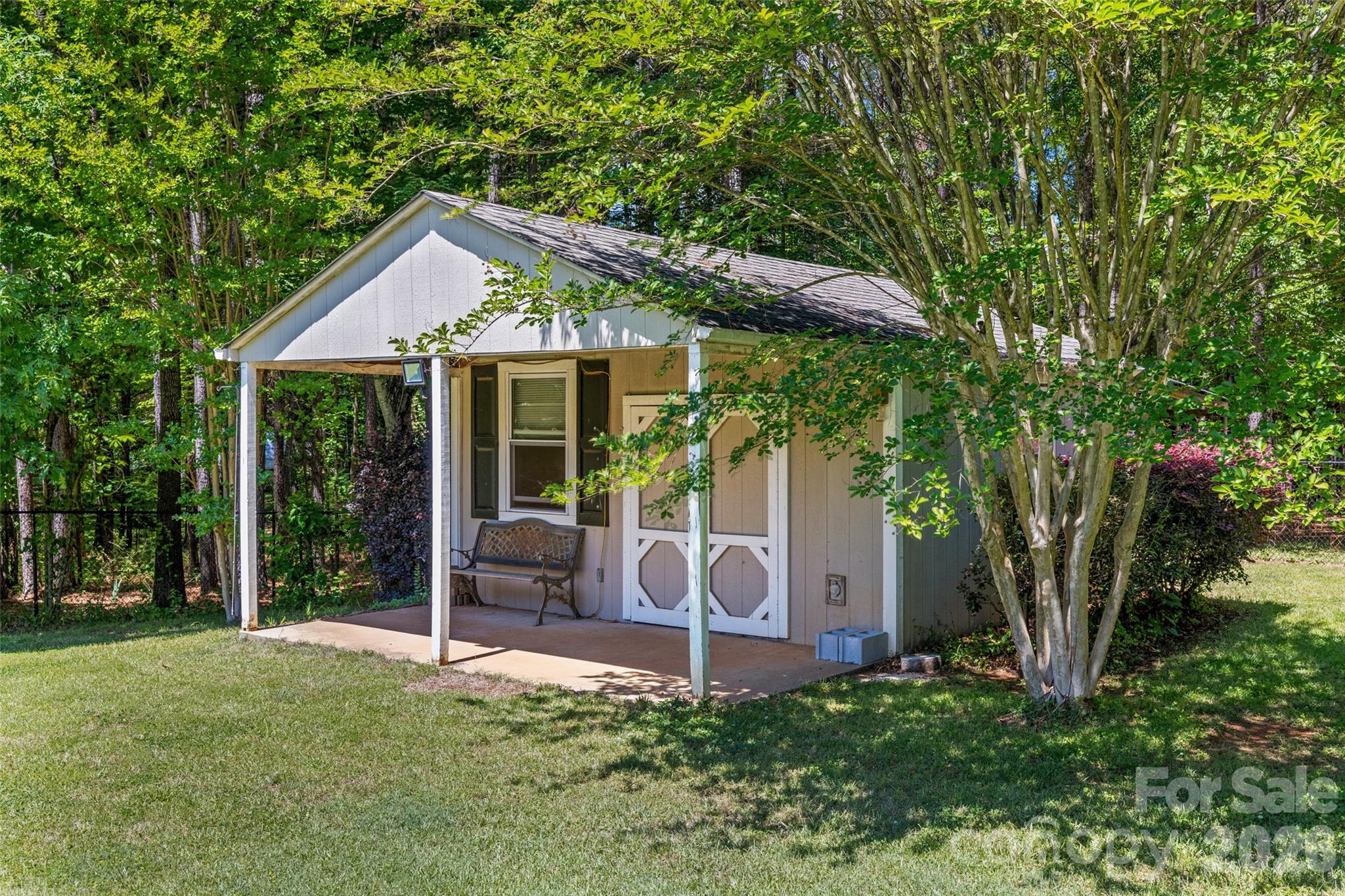 1606 Ferdinand Lane — York