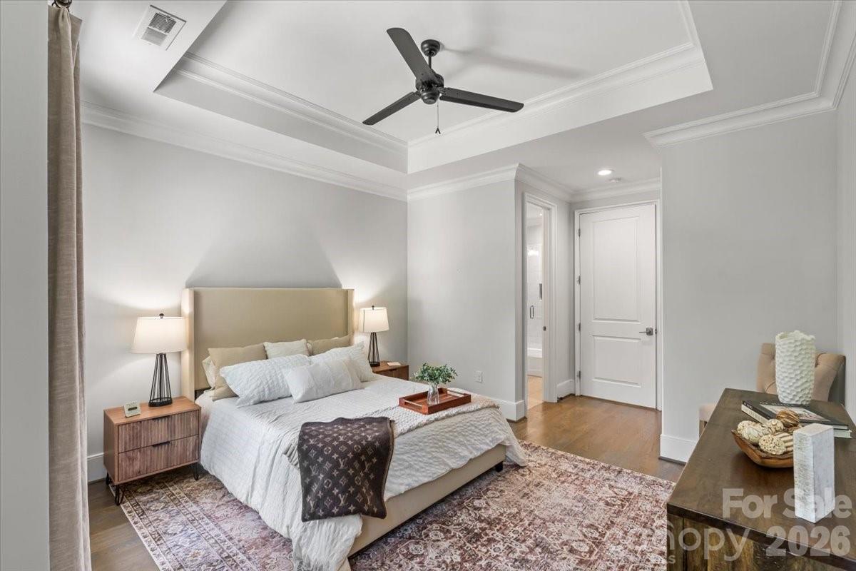 1160 S Kings Drive — Charlotte