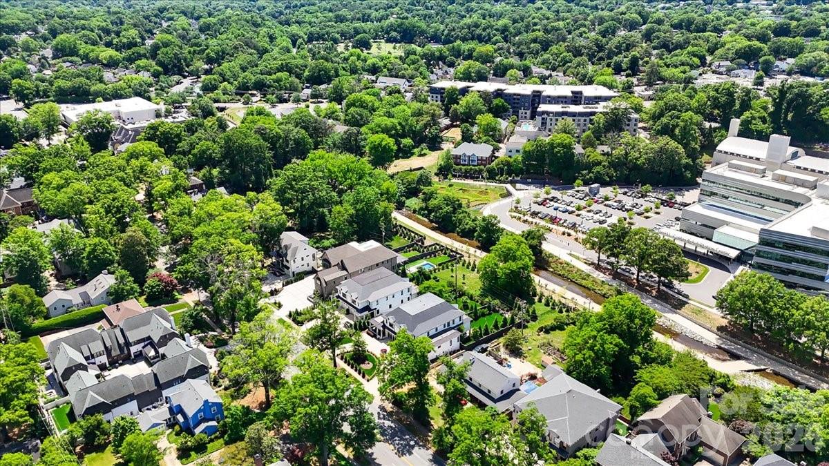 1160 S Kings Drive — Charlotte