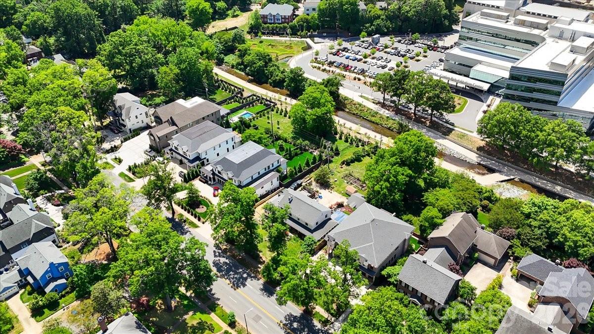1160 S Kings Drive — Charlotte