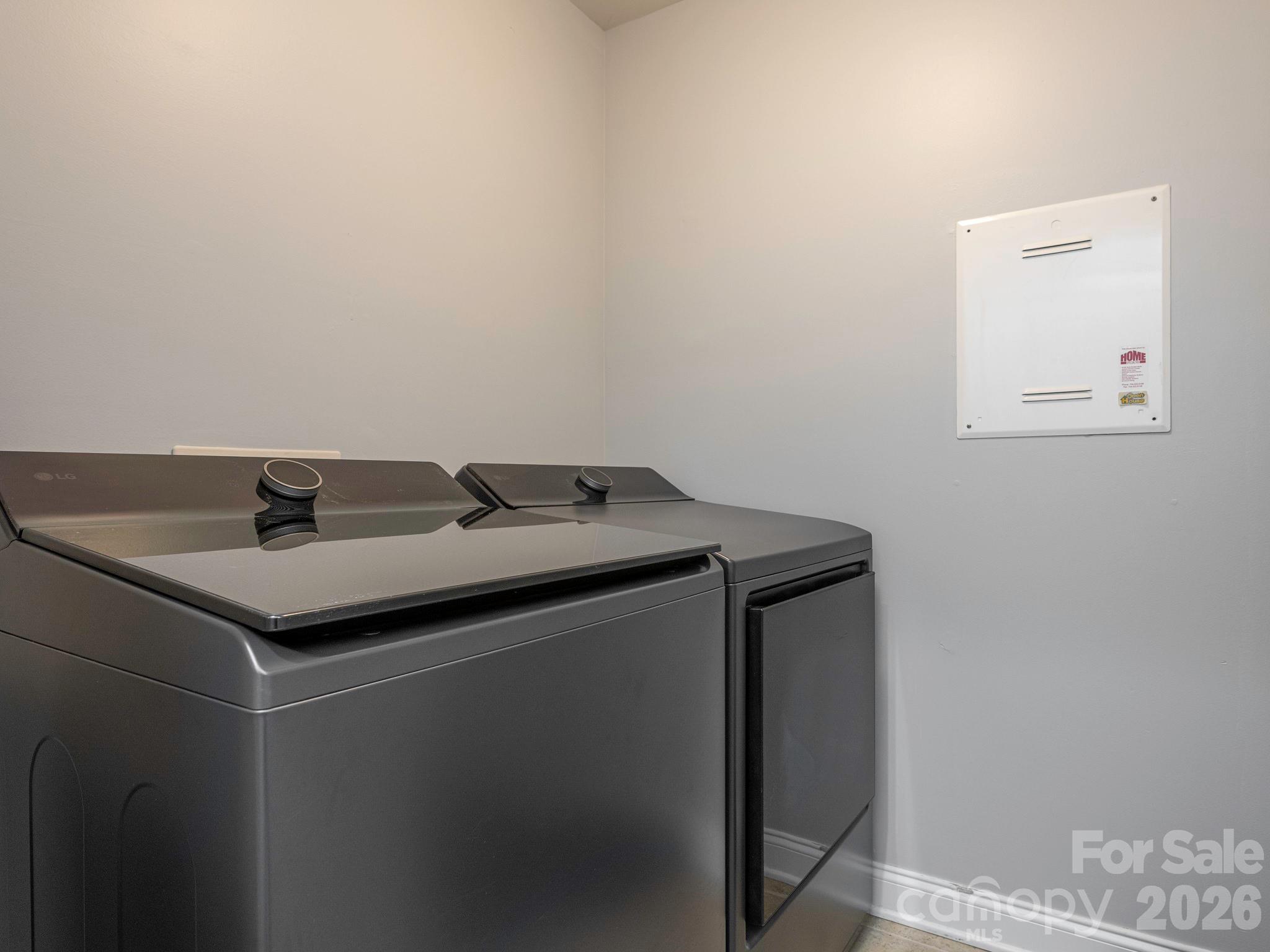 1409 Shade Tree Court — Matthews