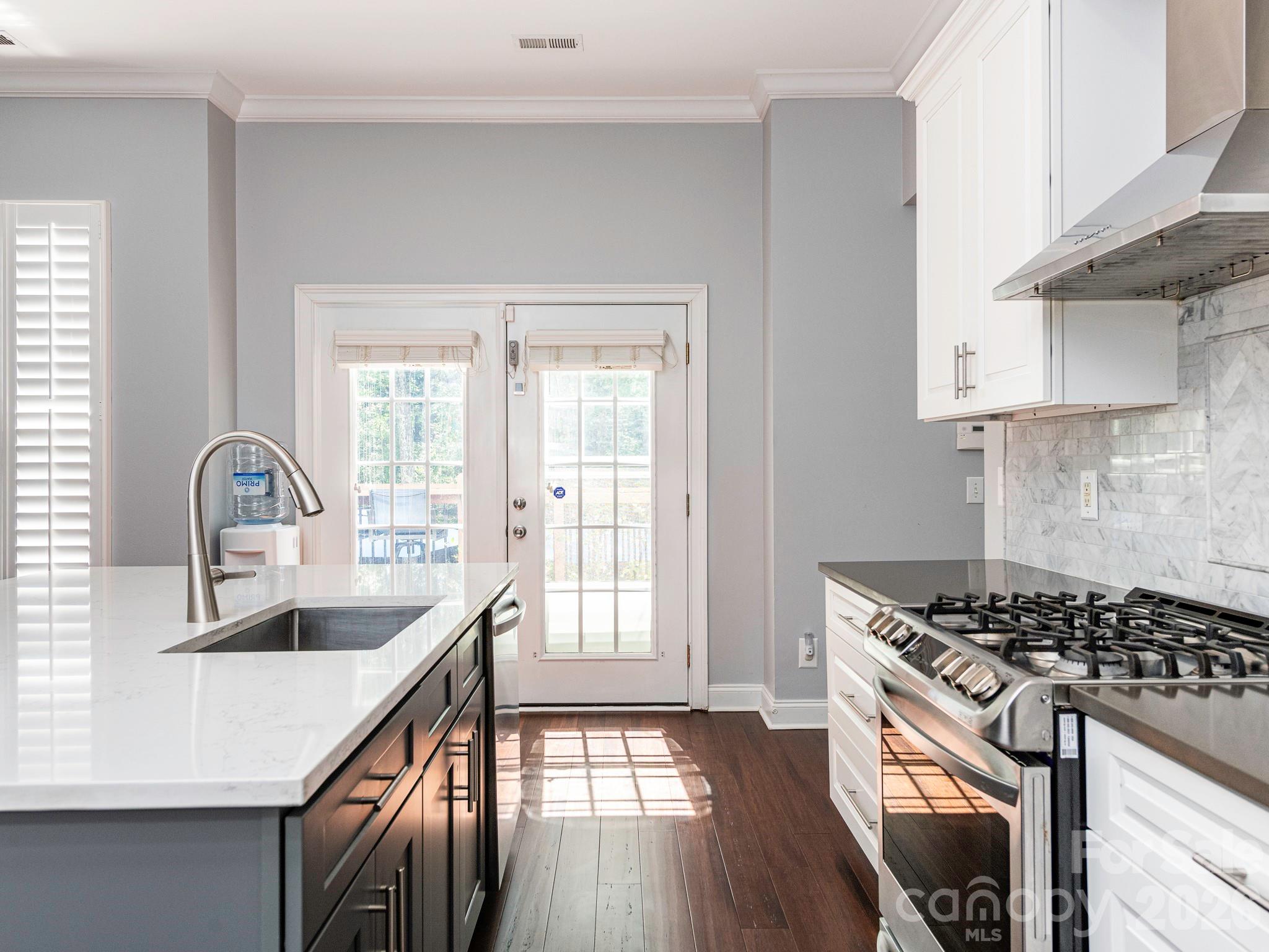 1409 Shade Tree Court — Matthews