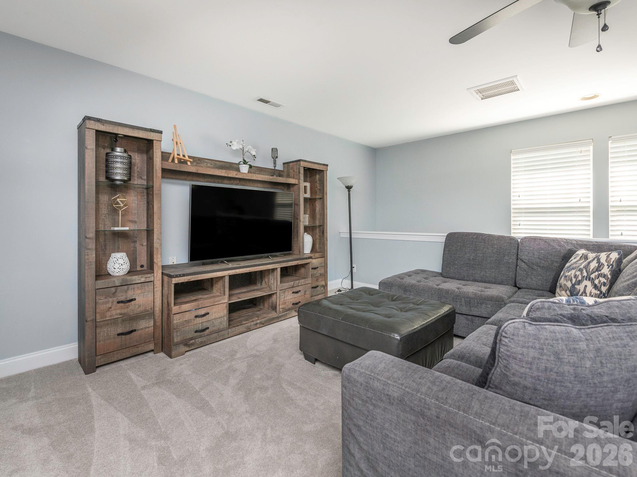 1409 Shade Tree Court — Matthews