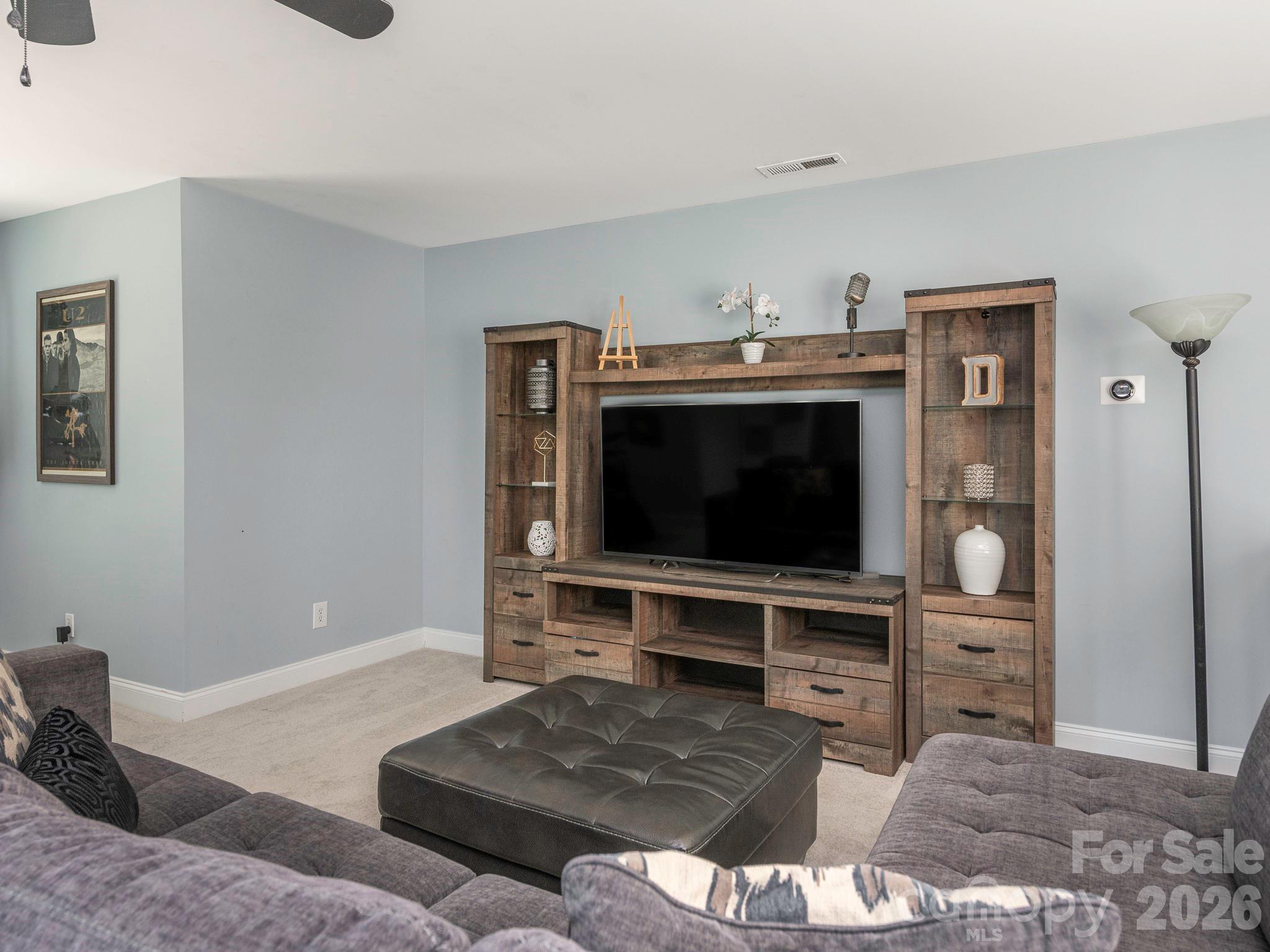 1409 Shade Tree Court — Matthews
