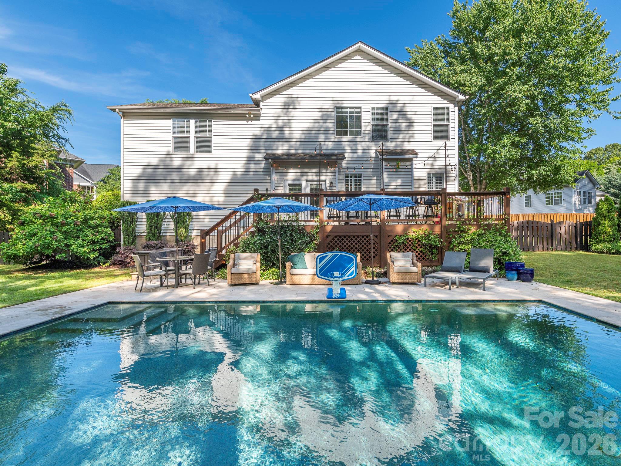 1409 Shade Tree Court — Matthews