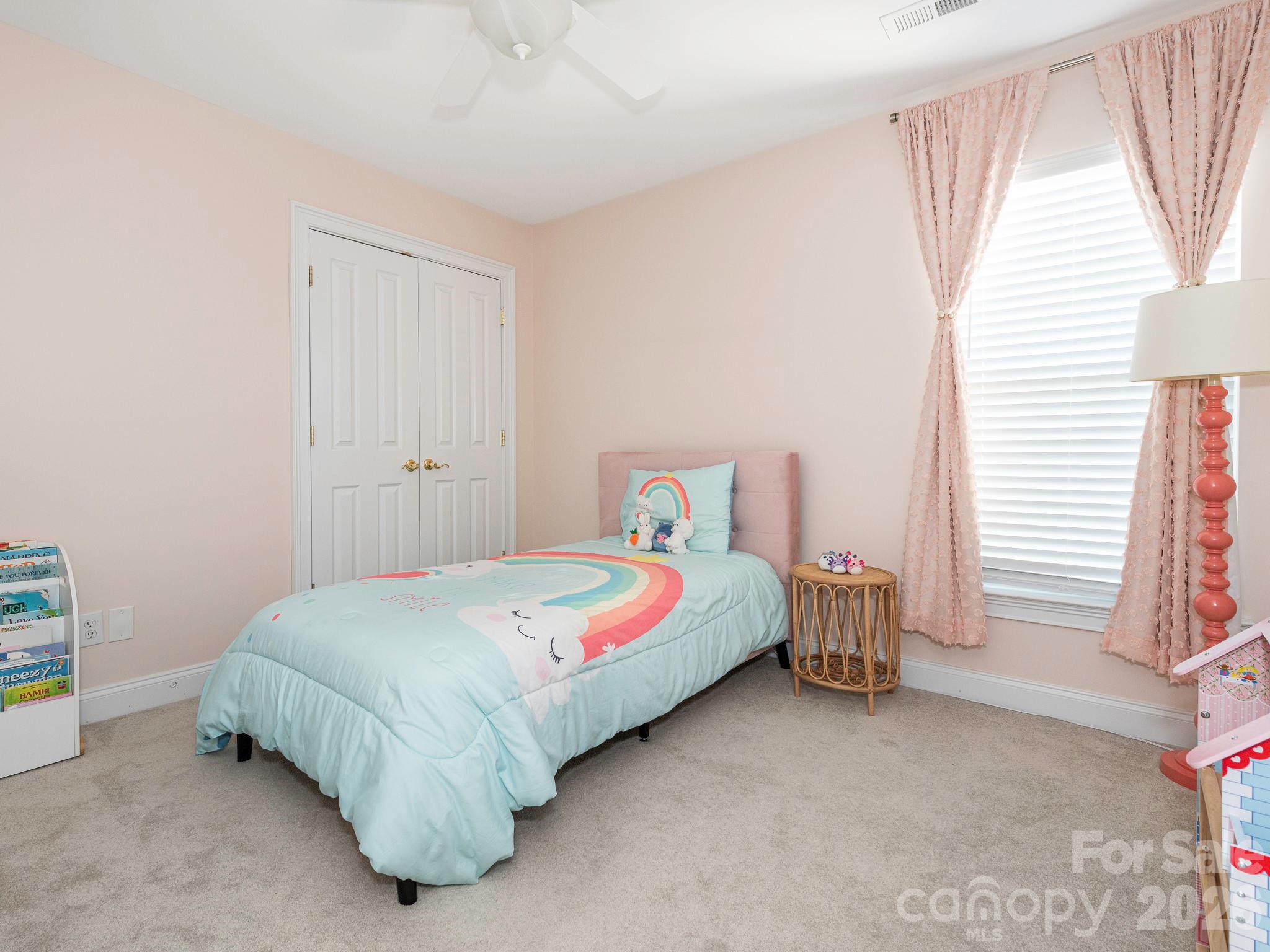 1409 Shade Tree Court — Matthews