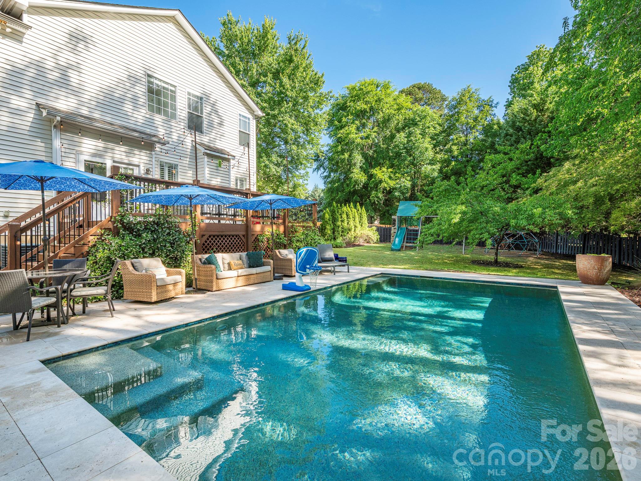 1409 Shade Tree Court — Matthews