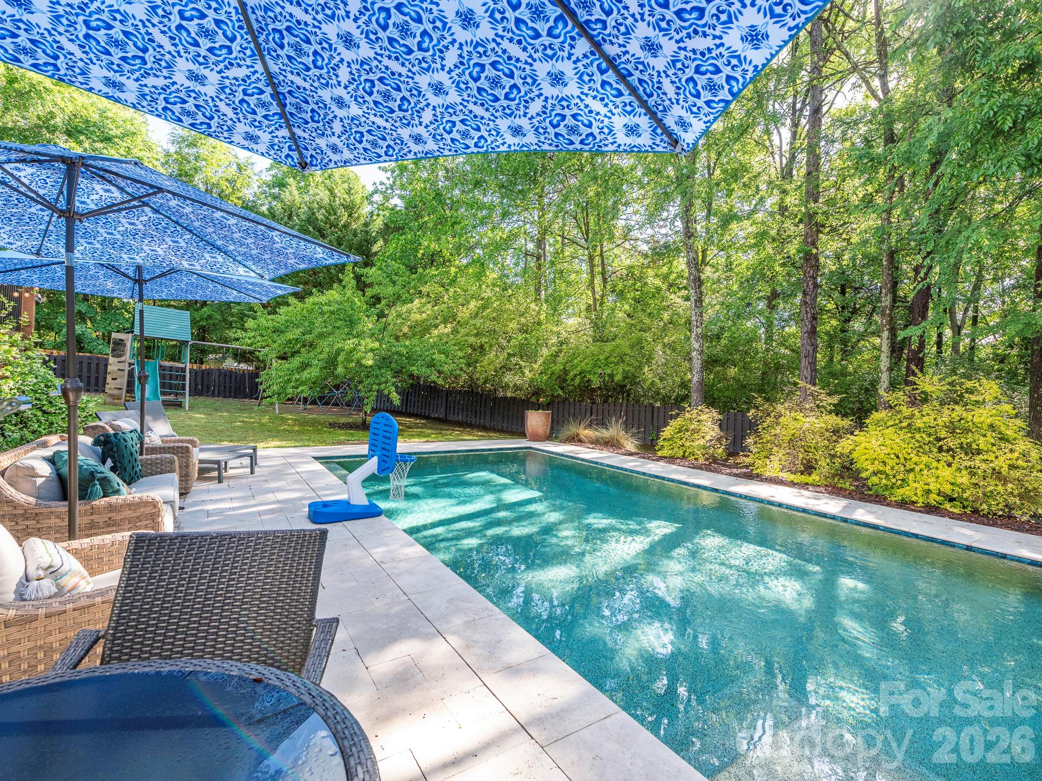 1409 Shade Tree Court — Matthews