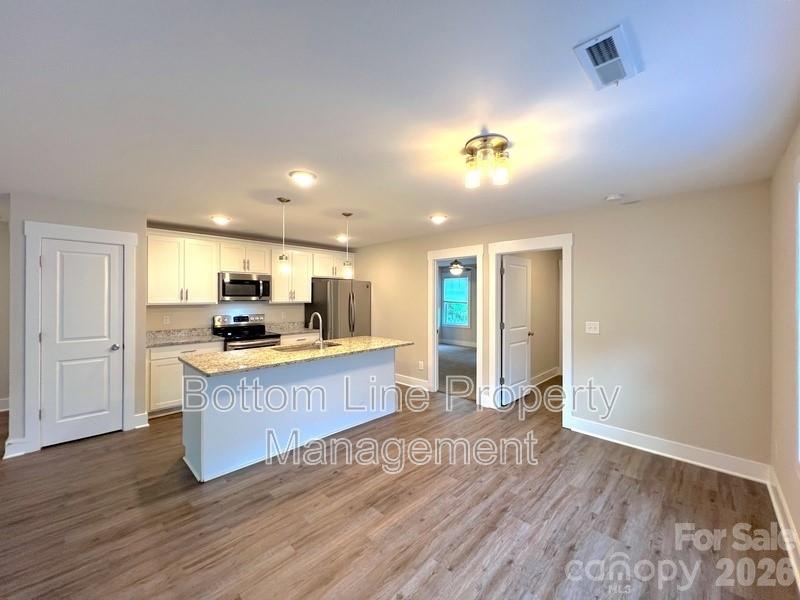 2546 Hemphill Street — Charlotte