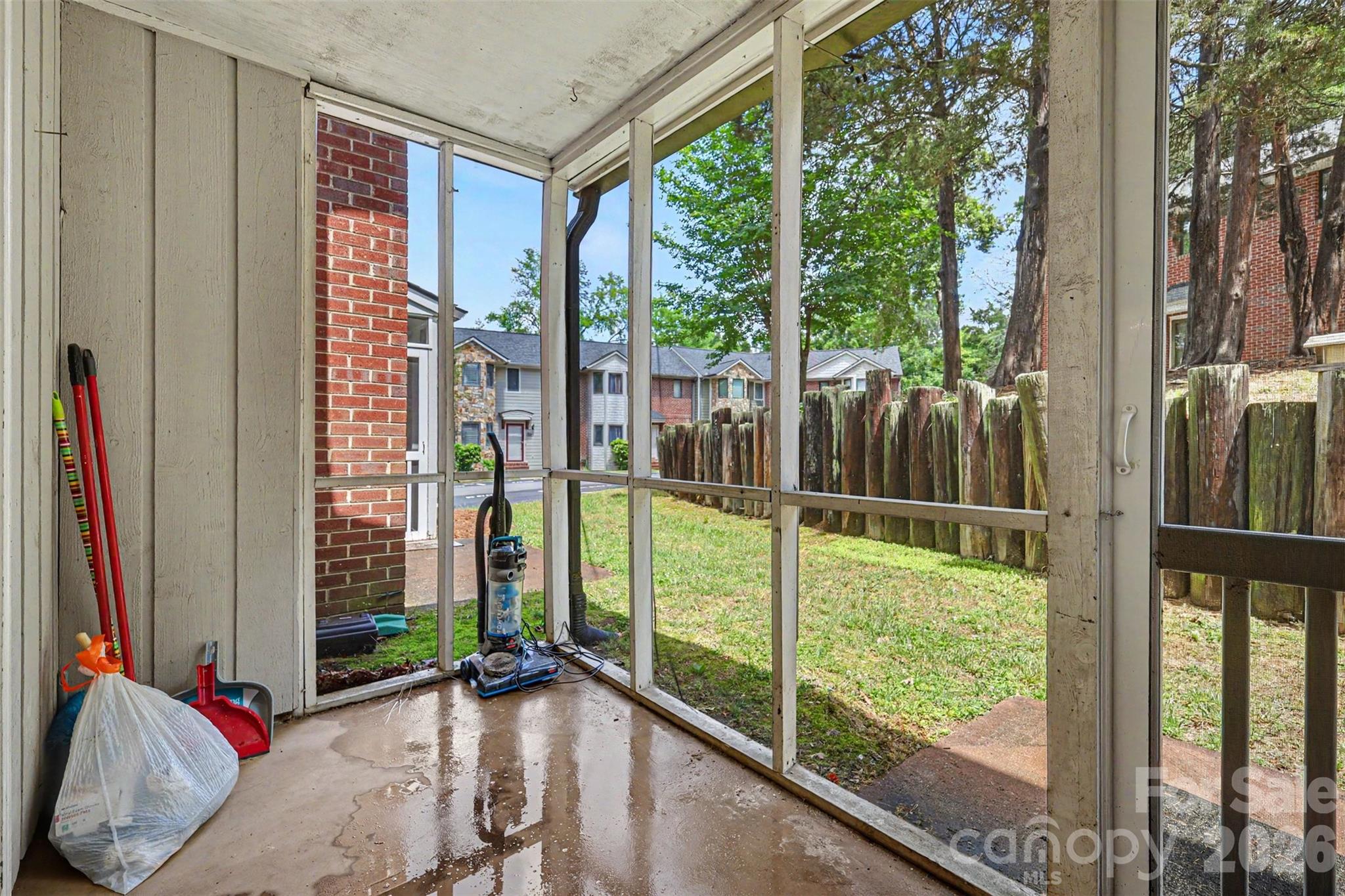 1043 Wexford Place NW — Concord