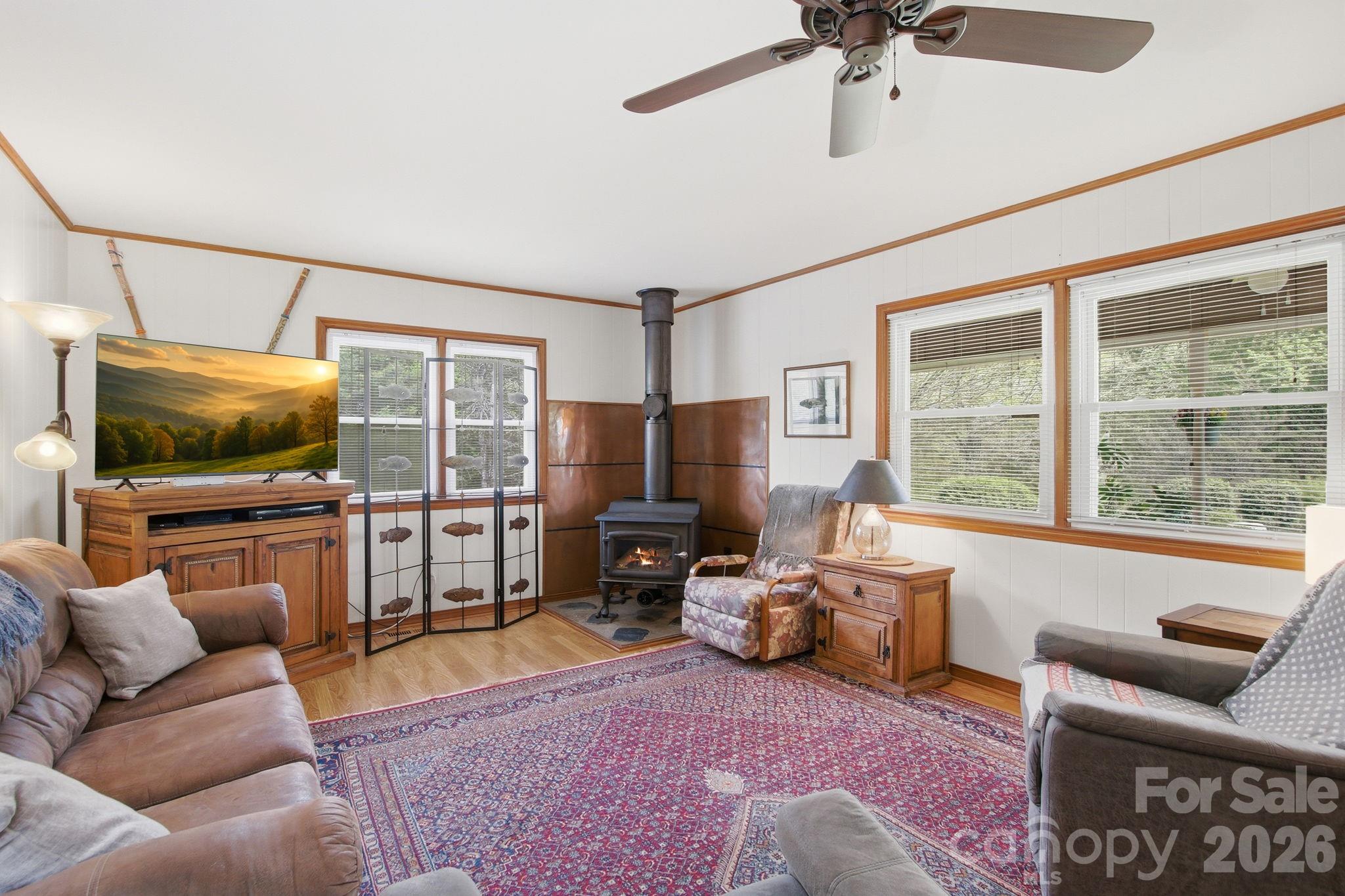 11 Summer Lane — Spruce Pine