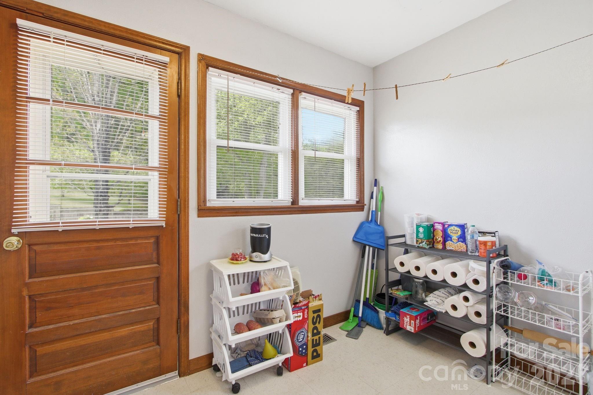 11 Summer Lane — Spruce Pine