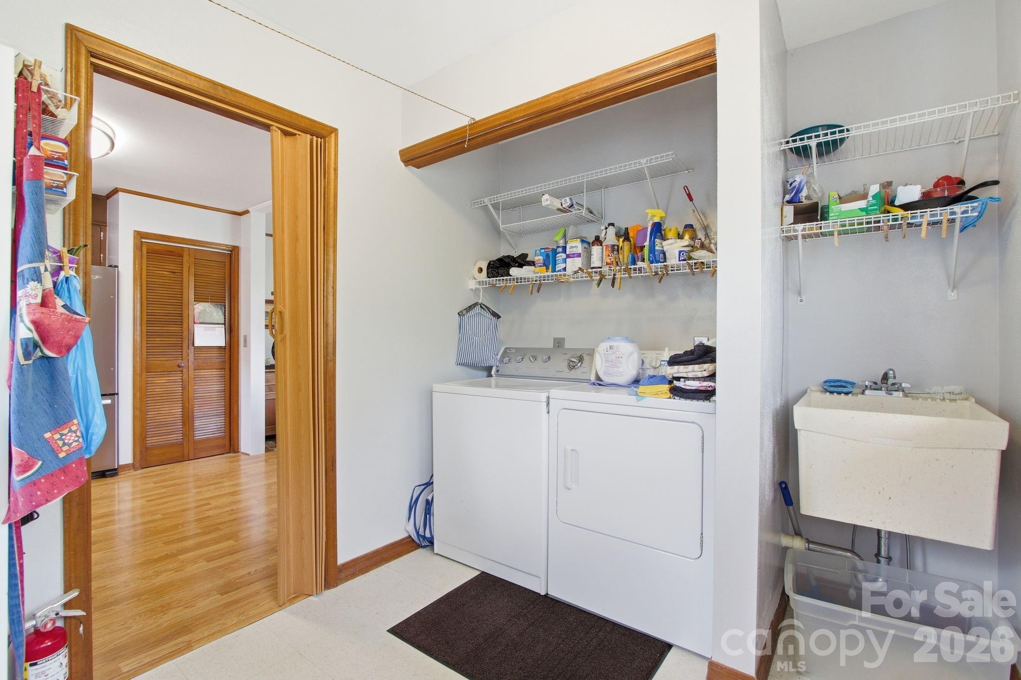11 Summer Lane — Spruce Pine