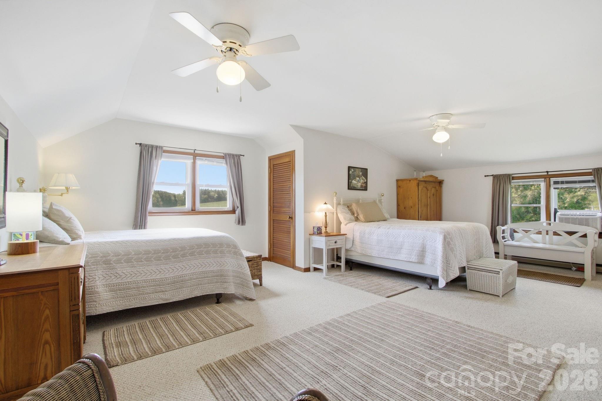 11 Summer Lane — Spruce Pine