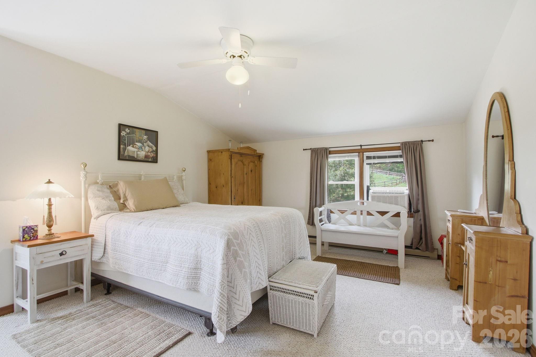 11 Summer Lane — Spruce Pine