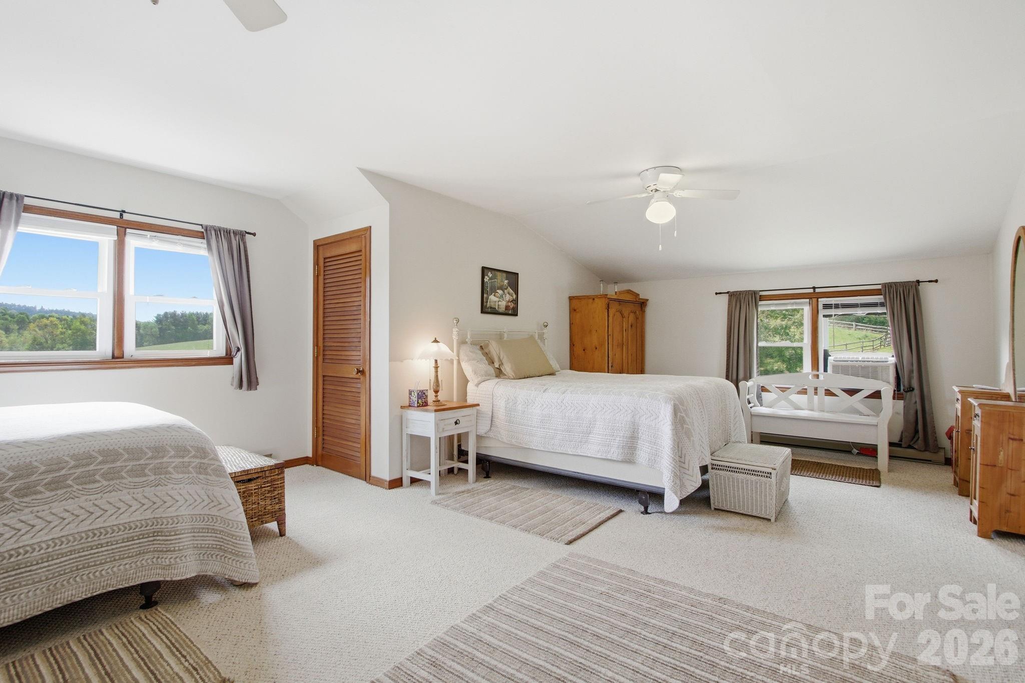 11 Summer Lane — Spruce Pine