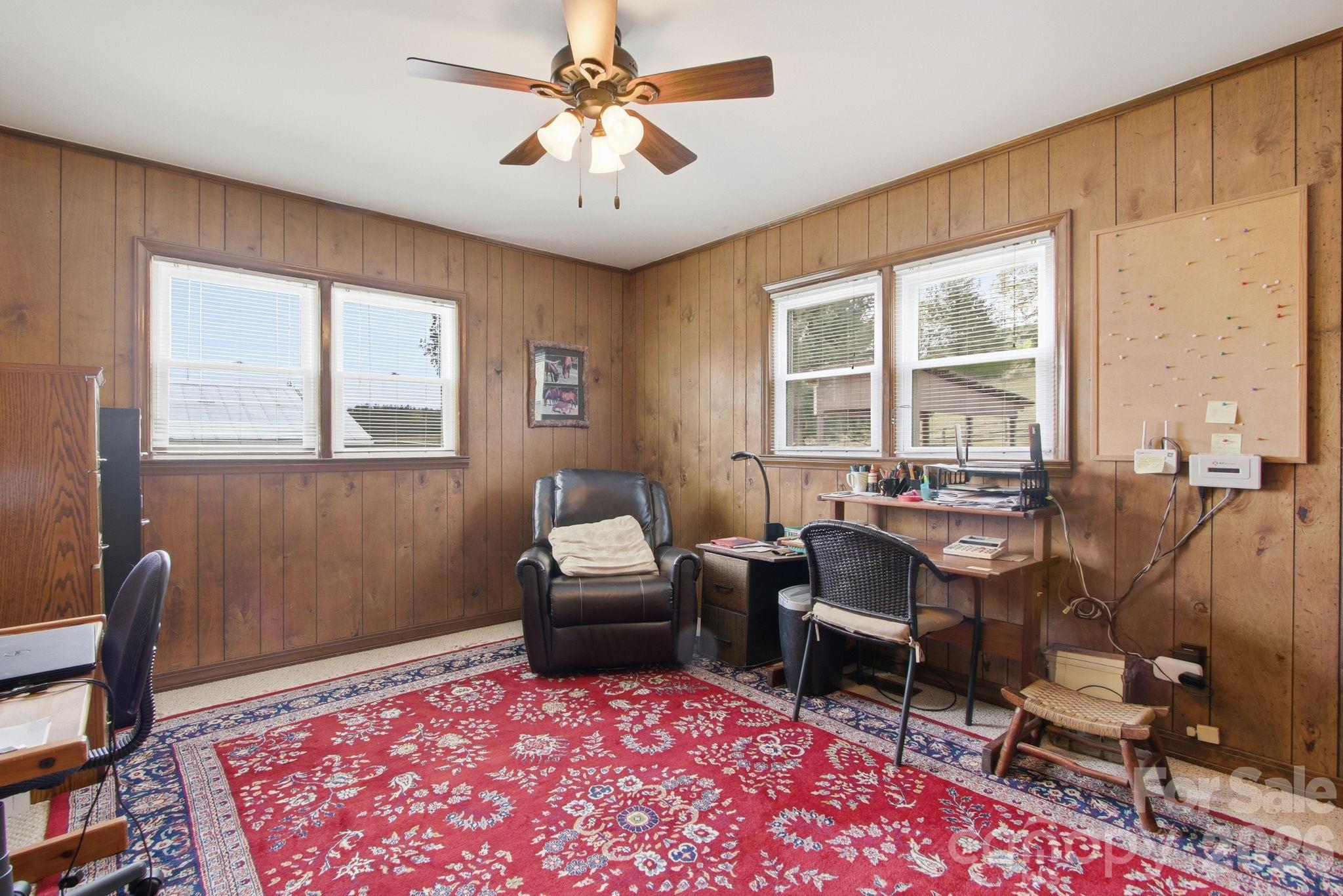 11 Summer Lane — Spruce Pine