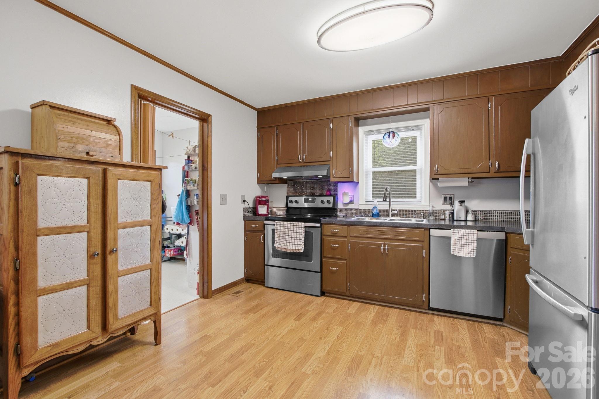 11 Summer Lane — Spruce Pine