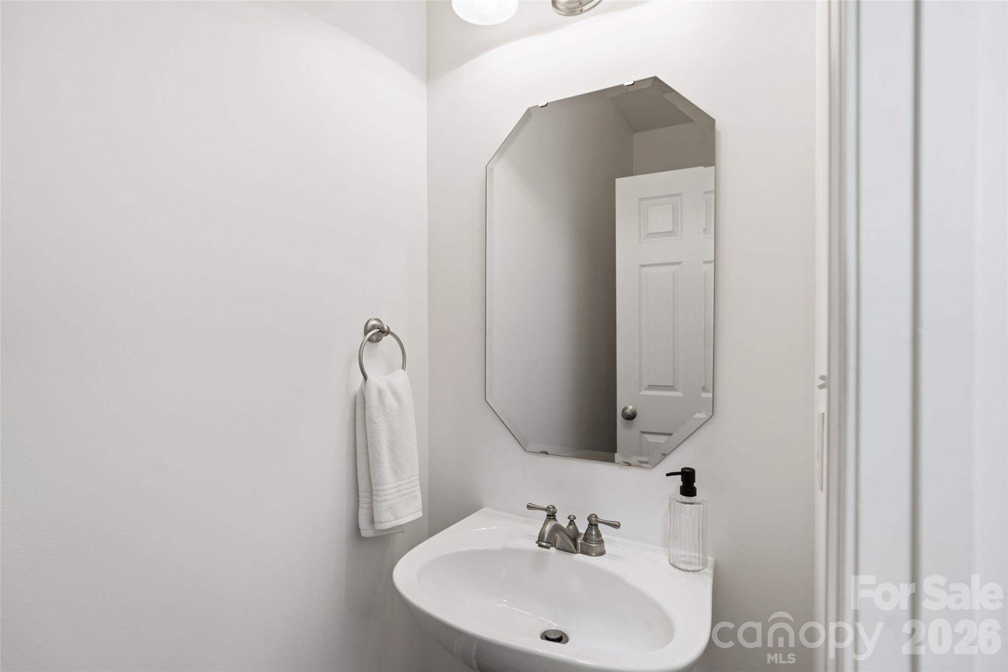 1588 Essex Hall Drive — Rock Hill