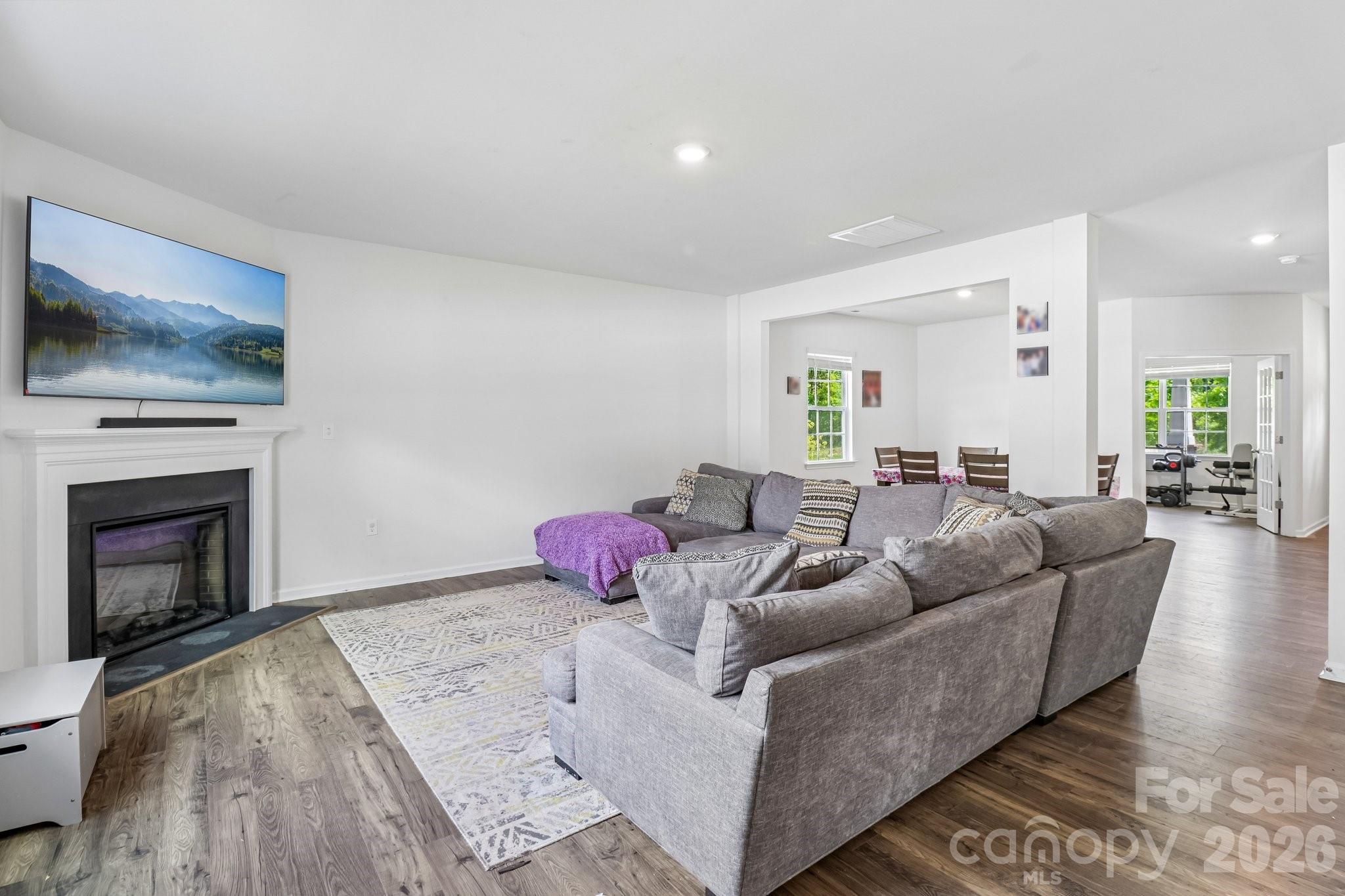 455 Saddlebred Lane — Locust