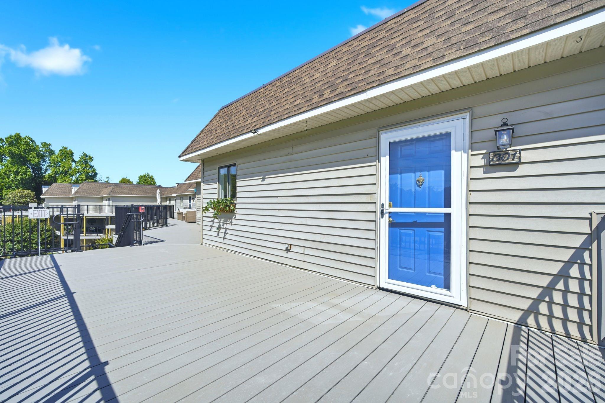 7831 Spinnaker Bay Drive #301 — Sherrills Ford