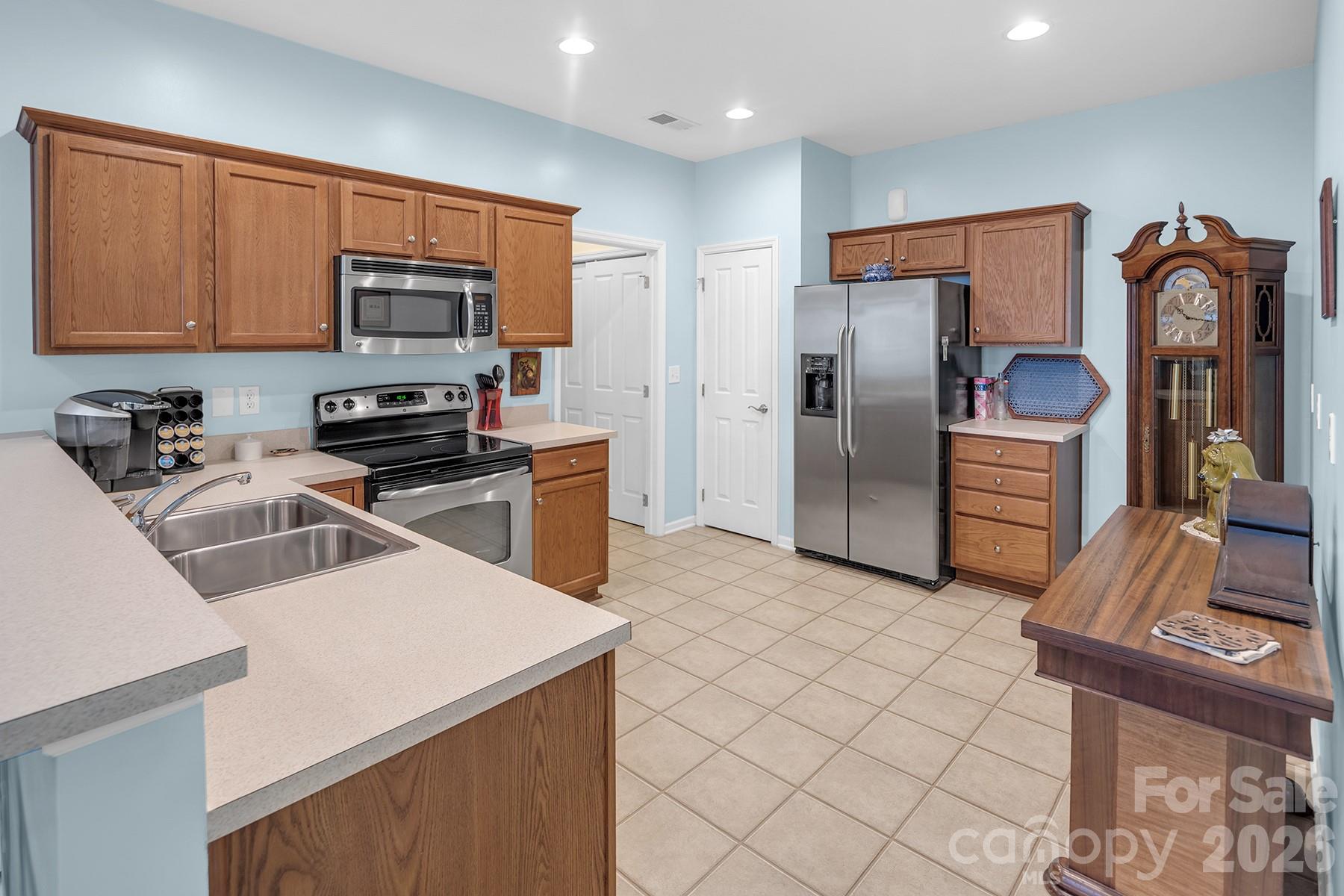 4607 Nashua Drive — Matthews