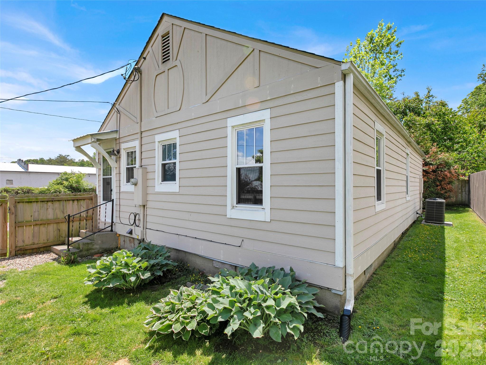 29 Salem Street — Brevard