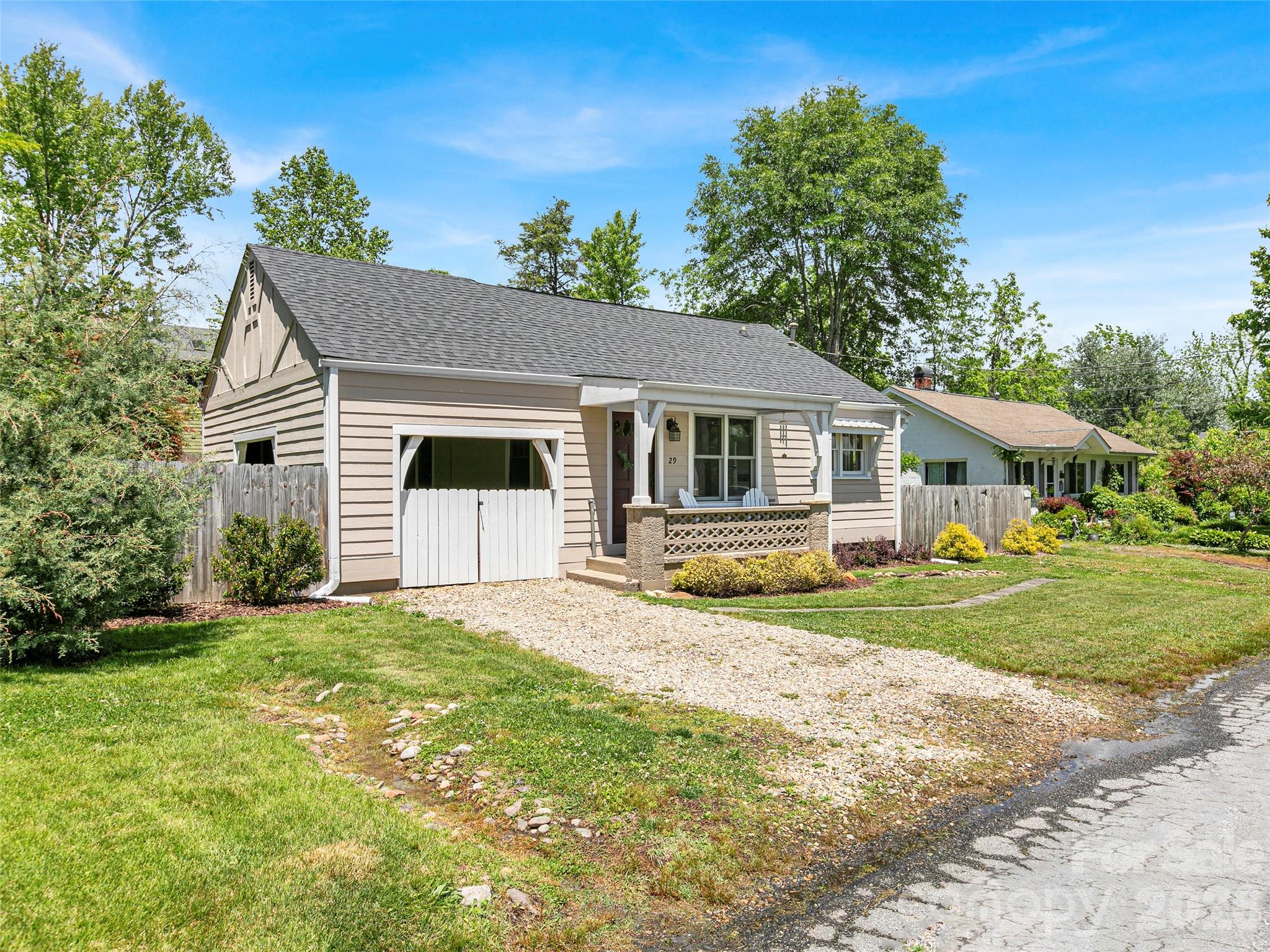 29 Salem Street — Brevard