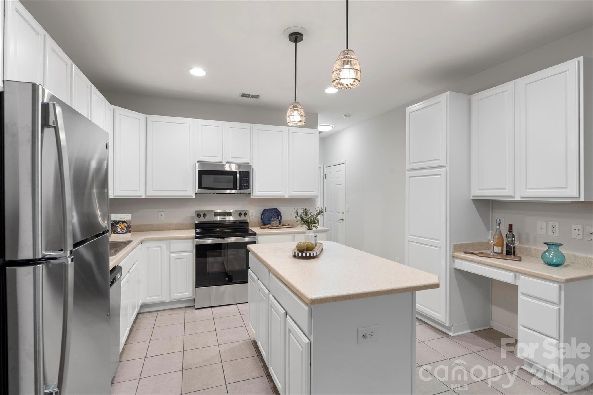 11719 Silverado Lane — Charlotte