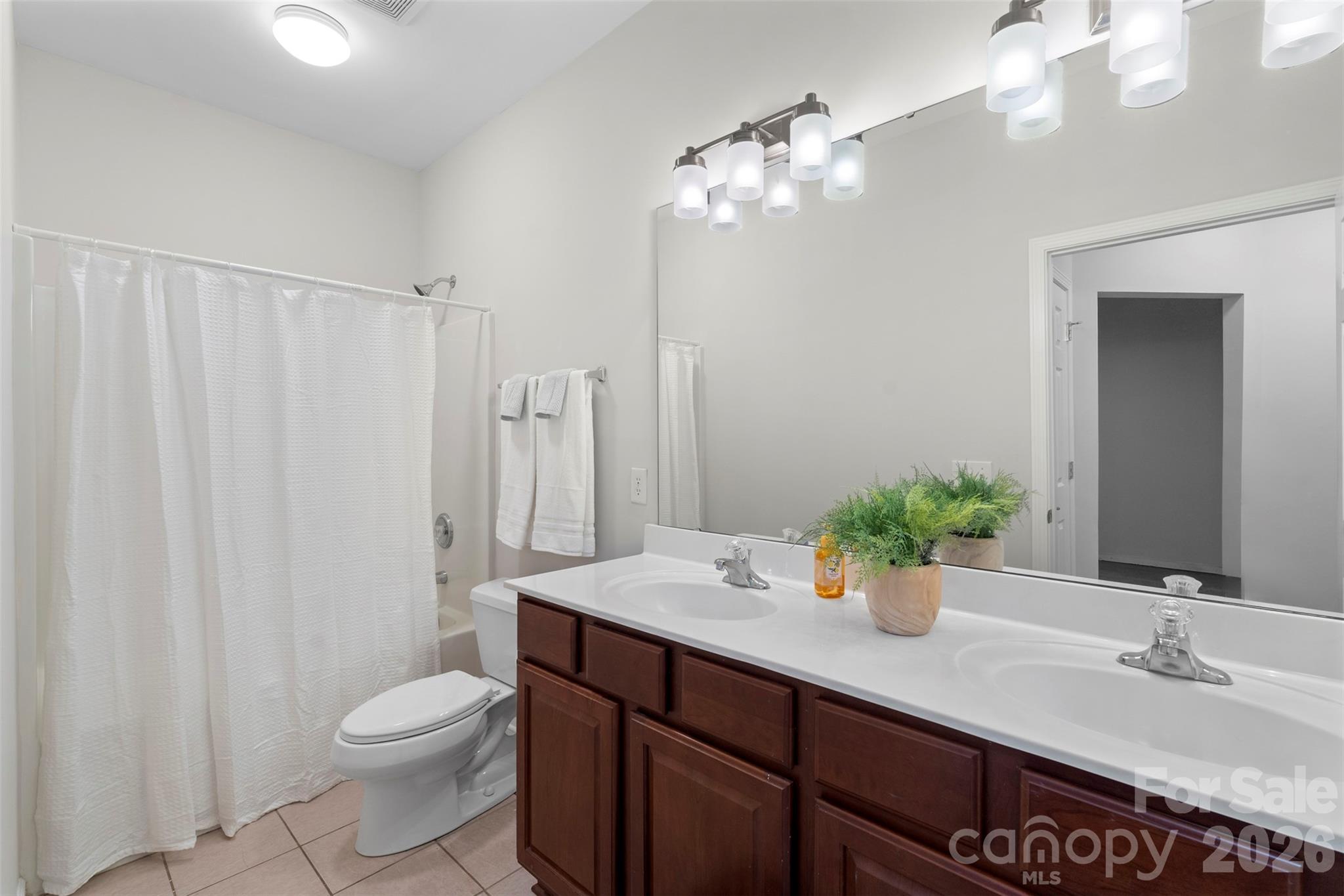 11719 Silverado Lane — Charlotte