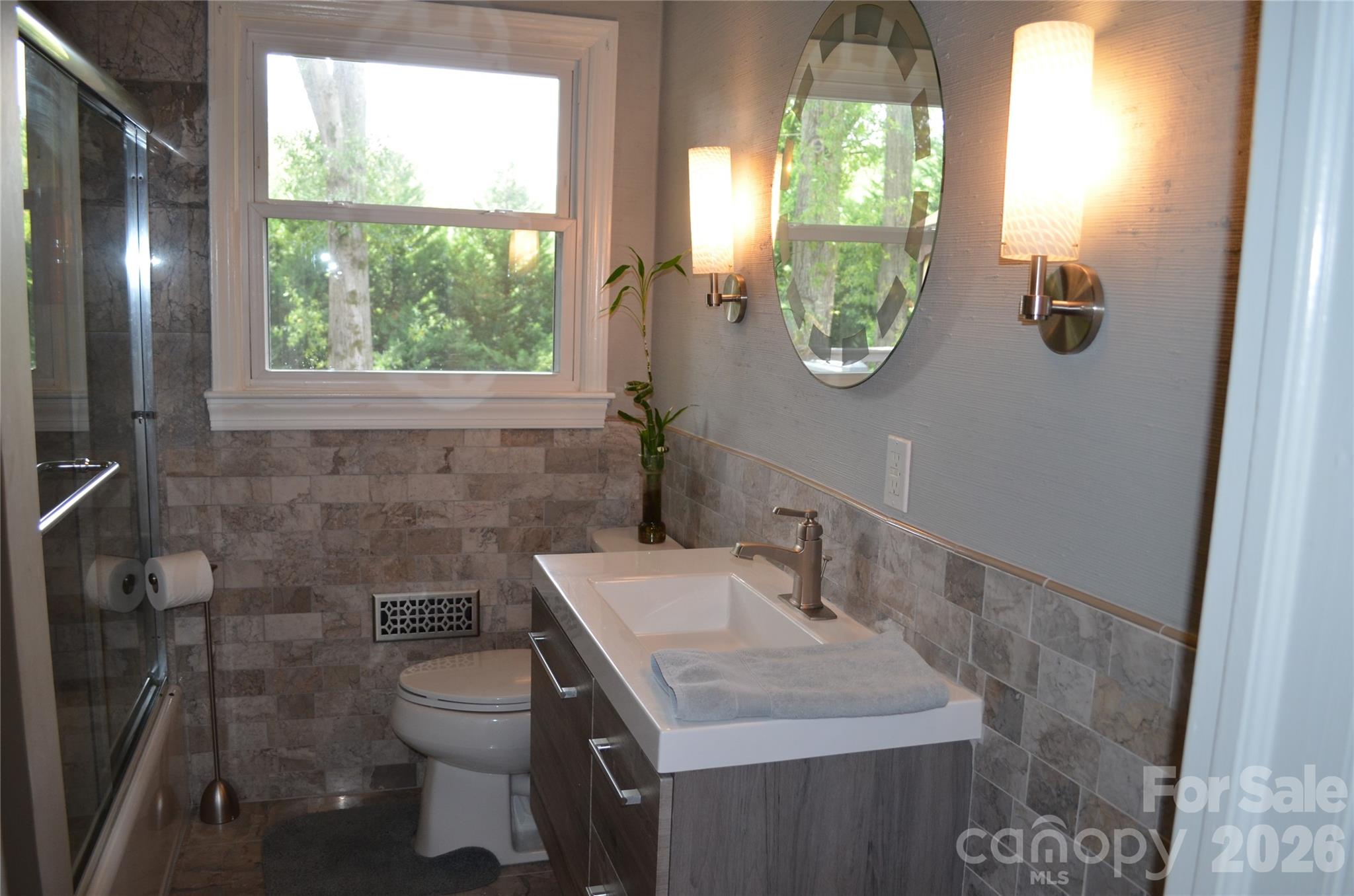 1140 Bevis Drive — Charlotte