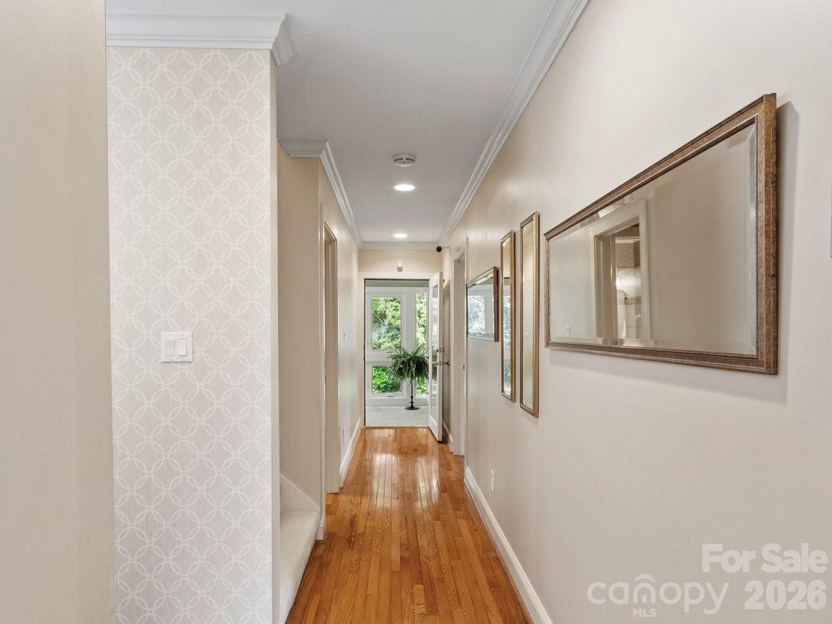 6 Creekside Way — Asheville
