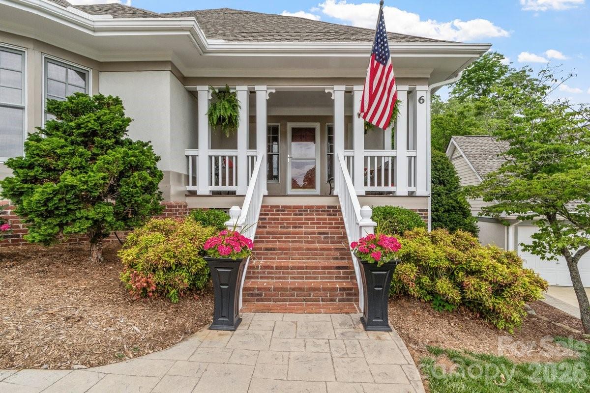6 Creekside Way — Asheville