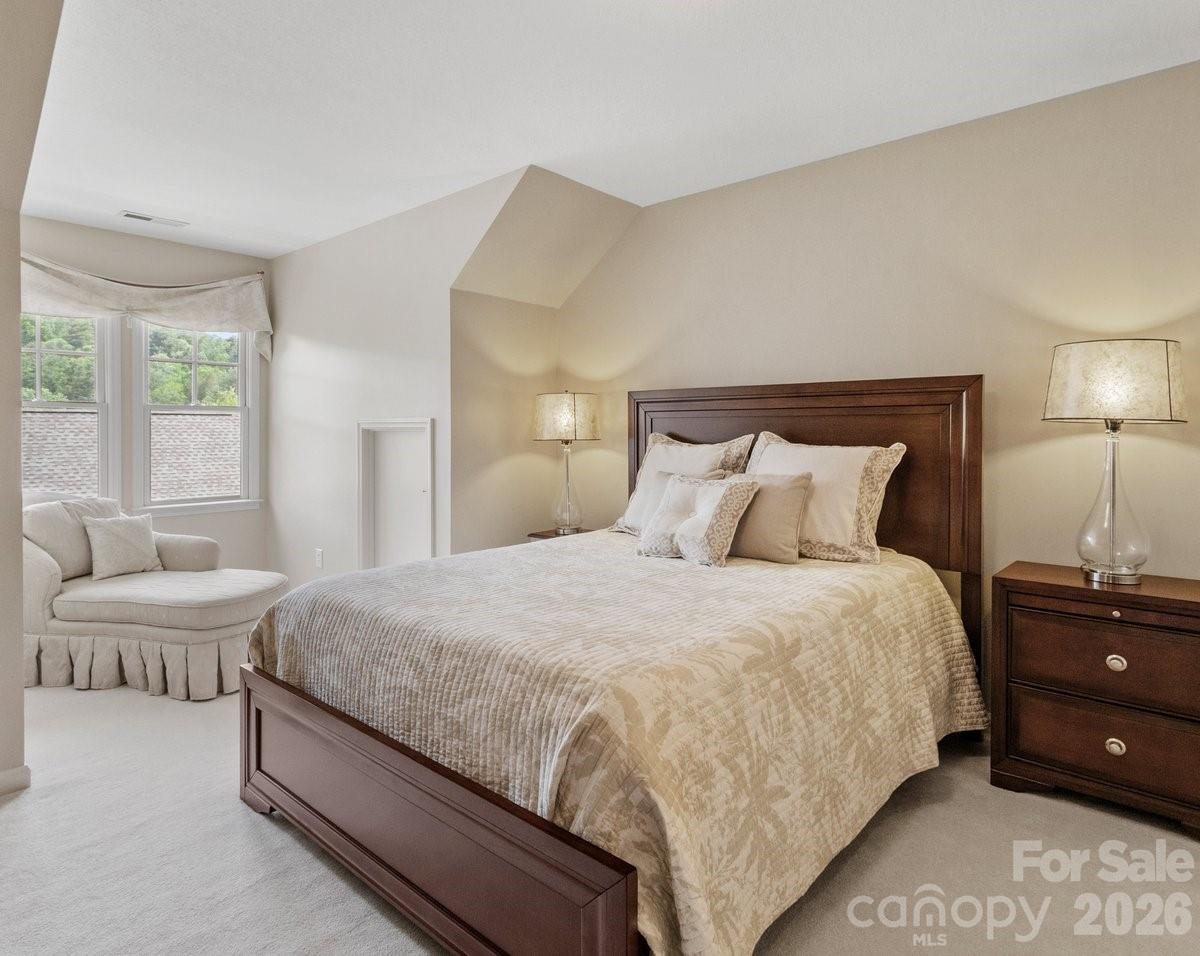 6 Creekside Way — Asheville