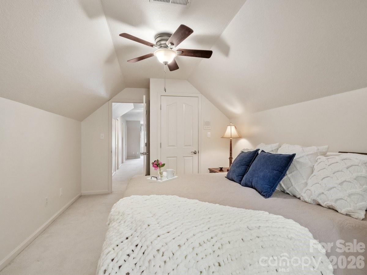 6 Creekside Way — Asheville